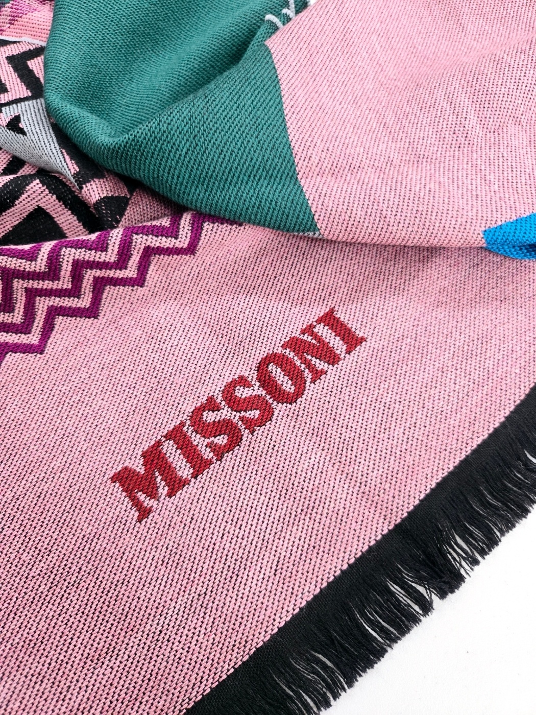 정품 미쏘니 MISSONI 라나울 100% 패턴 머플러