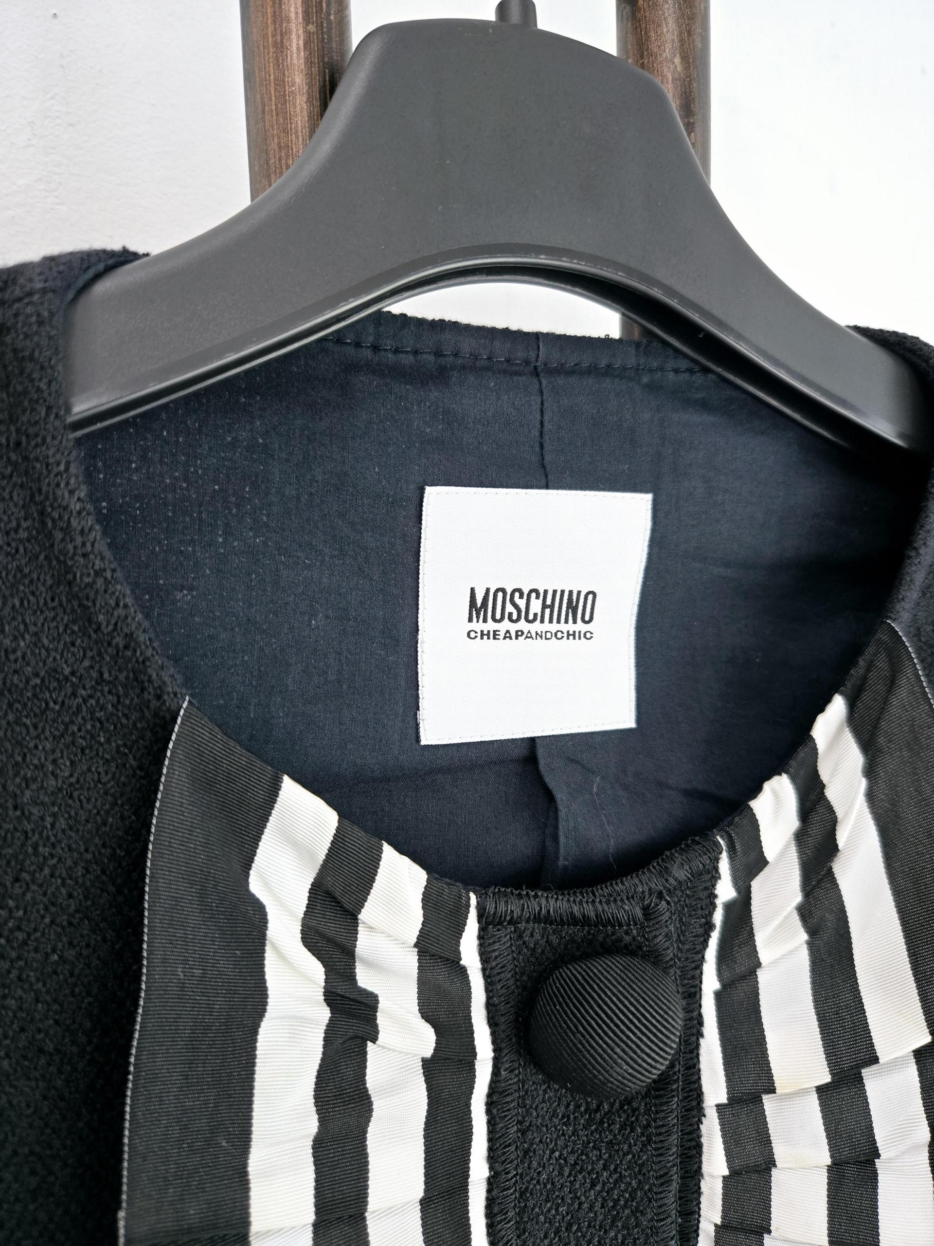 정품 모스키노 MOSCHINO 블랙 화이트 배색 가디건