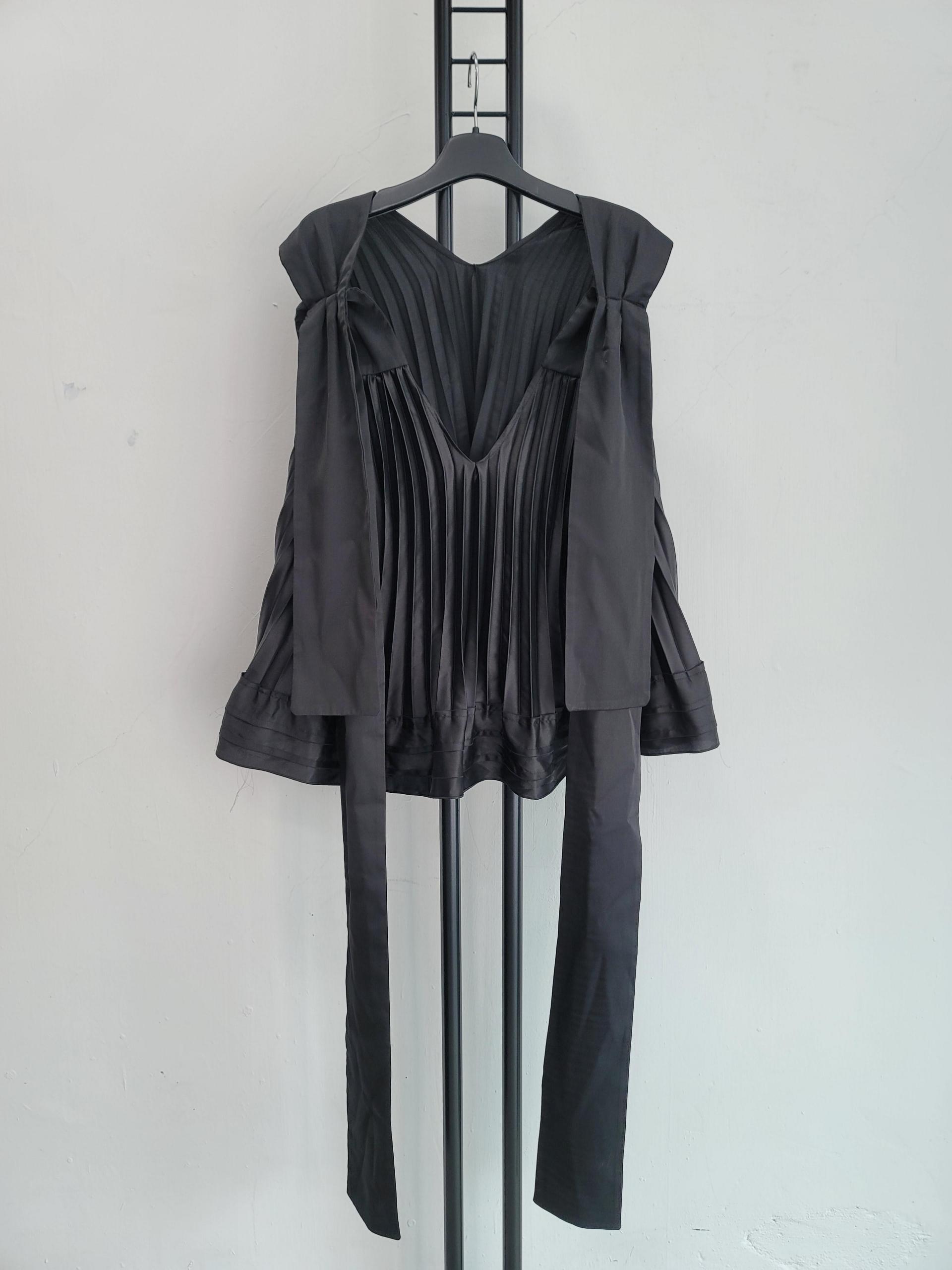 정품 로트레쇼츠 L'AUTRE CHOSE 블랙 플리츠 뷔스티에 롱 슬리브