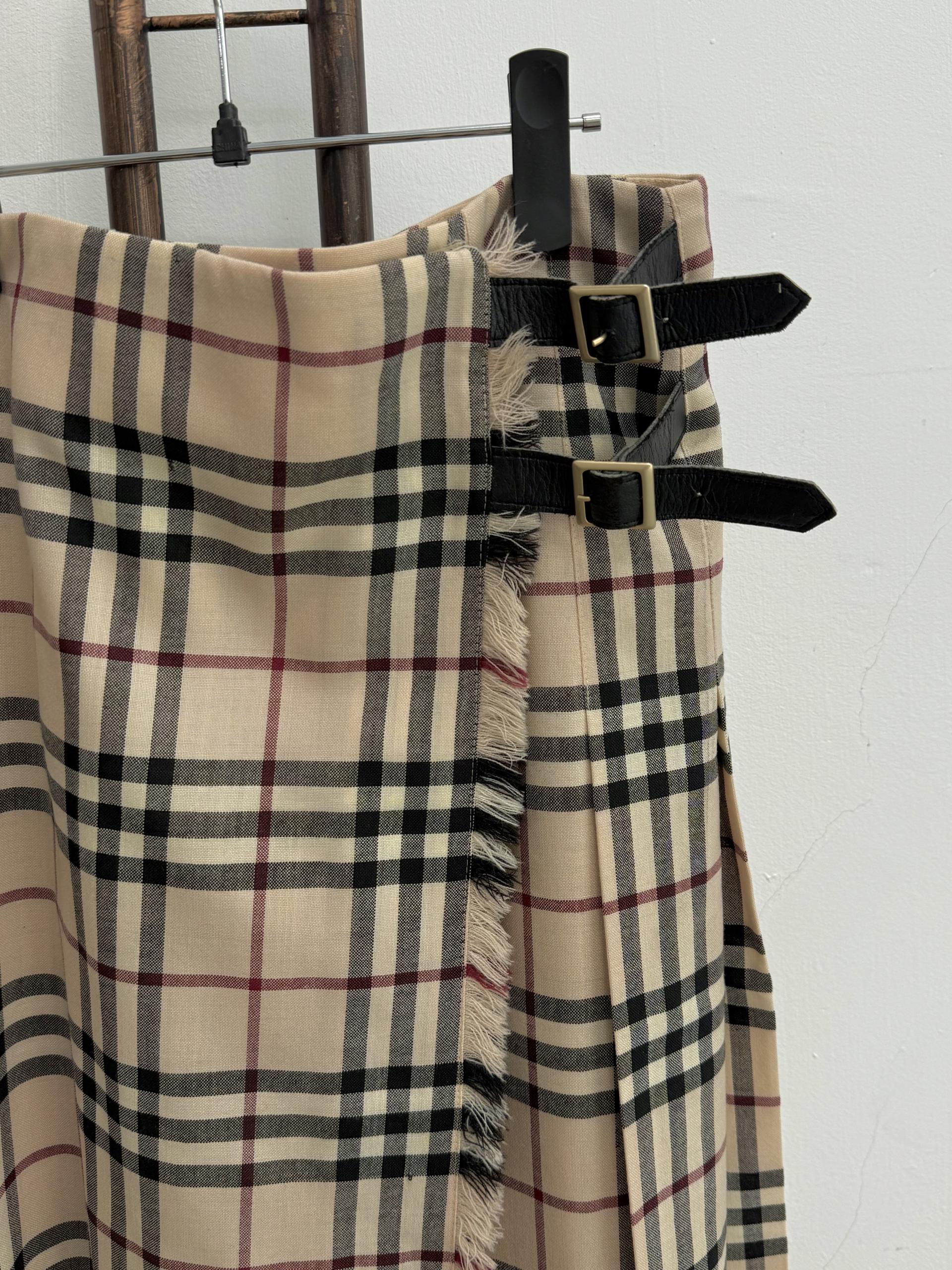정품 BURBERRY 버버리 노바체크 스커트