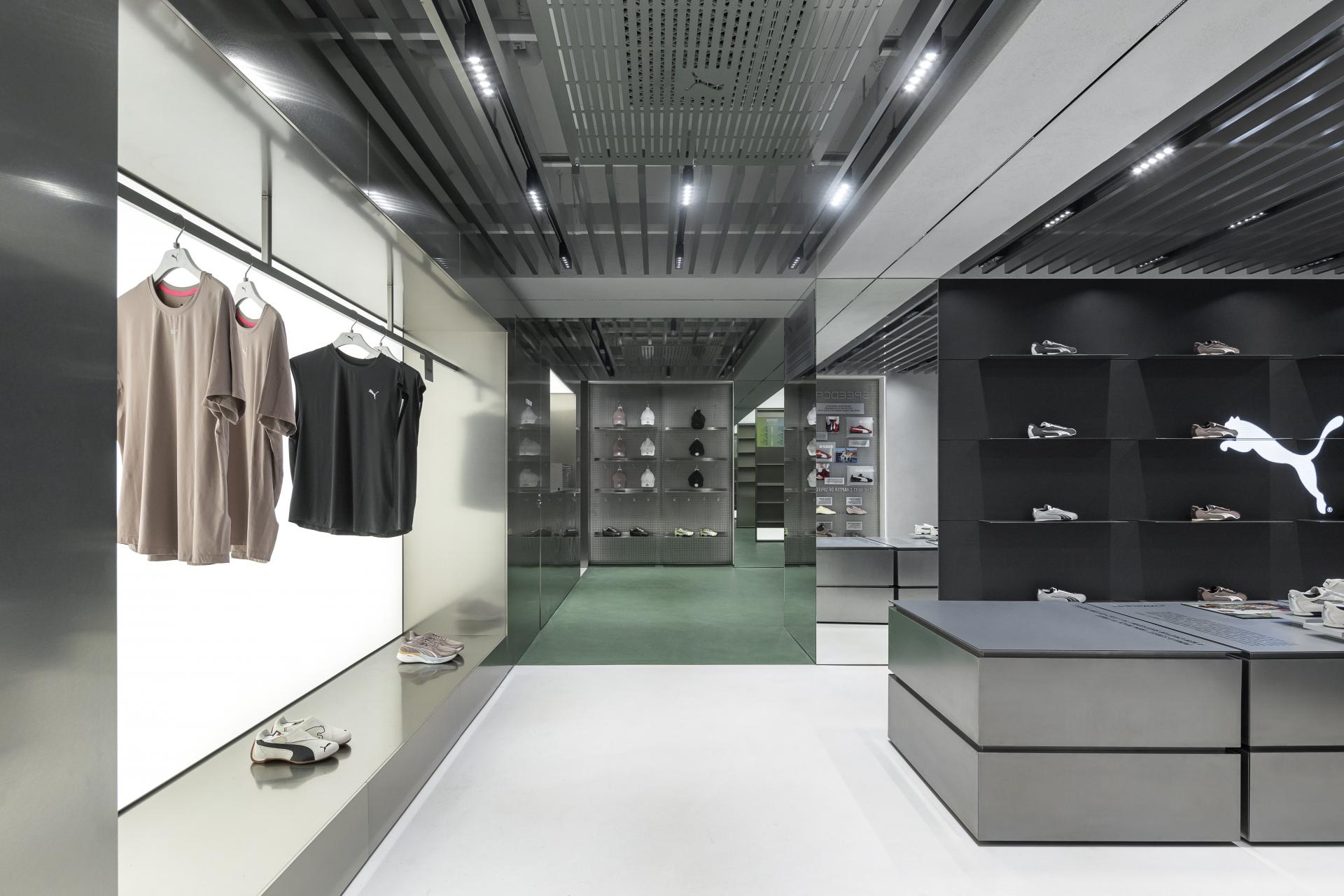 OJOS YAKSU Showroom 3