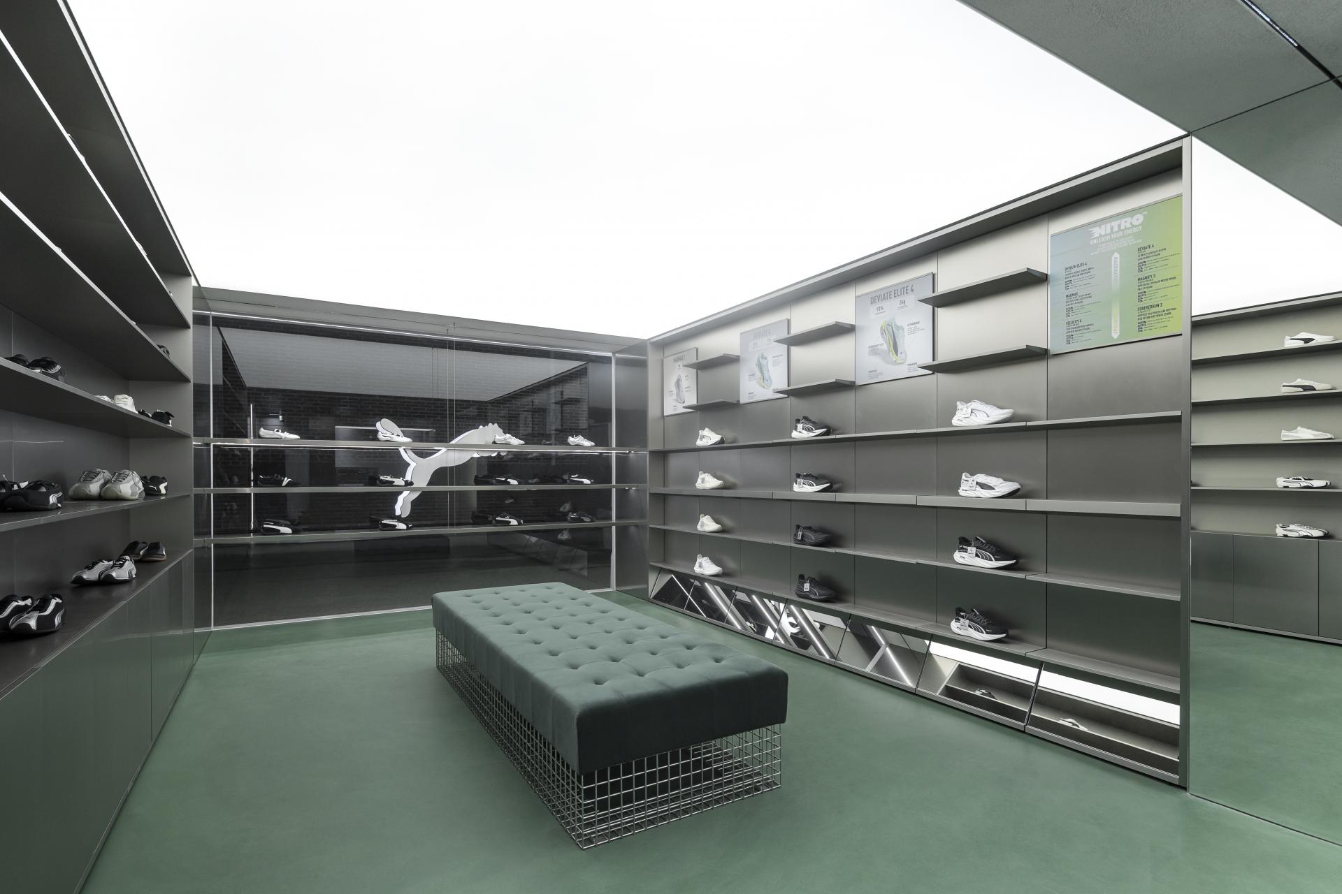 OJOS YAKSU Showroom 4