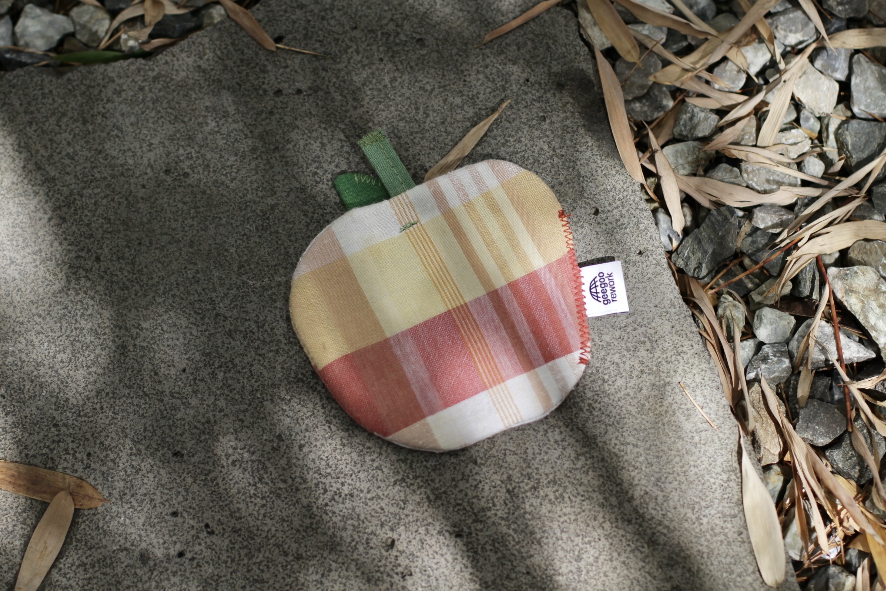 apple coaster