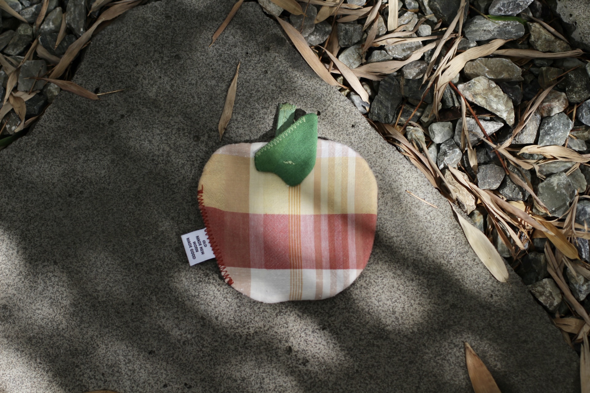 apple coaster