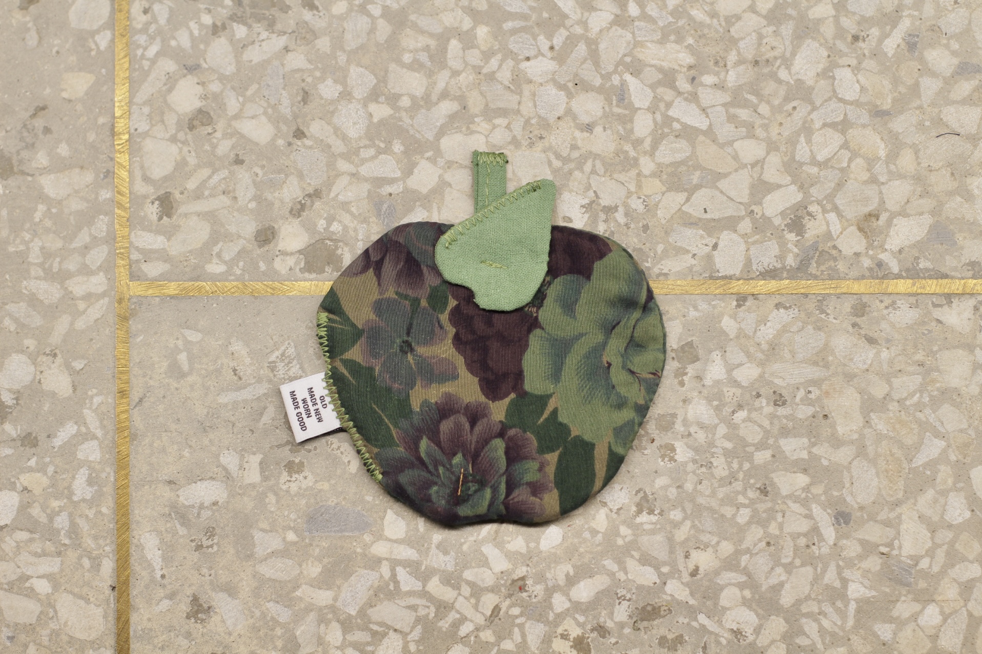 moss apple coaster