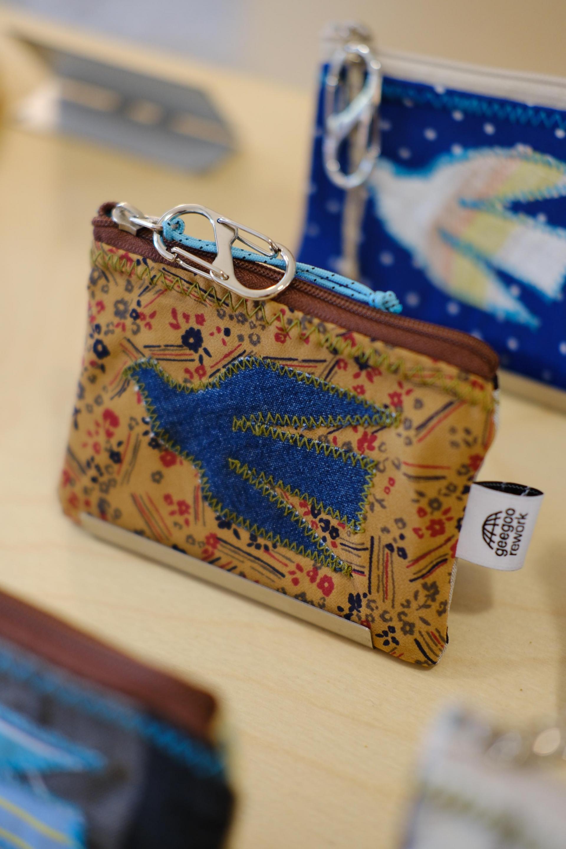 bird pouch