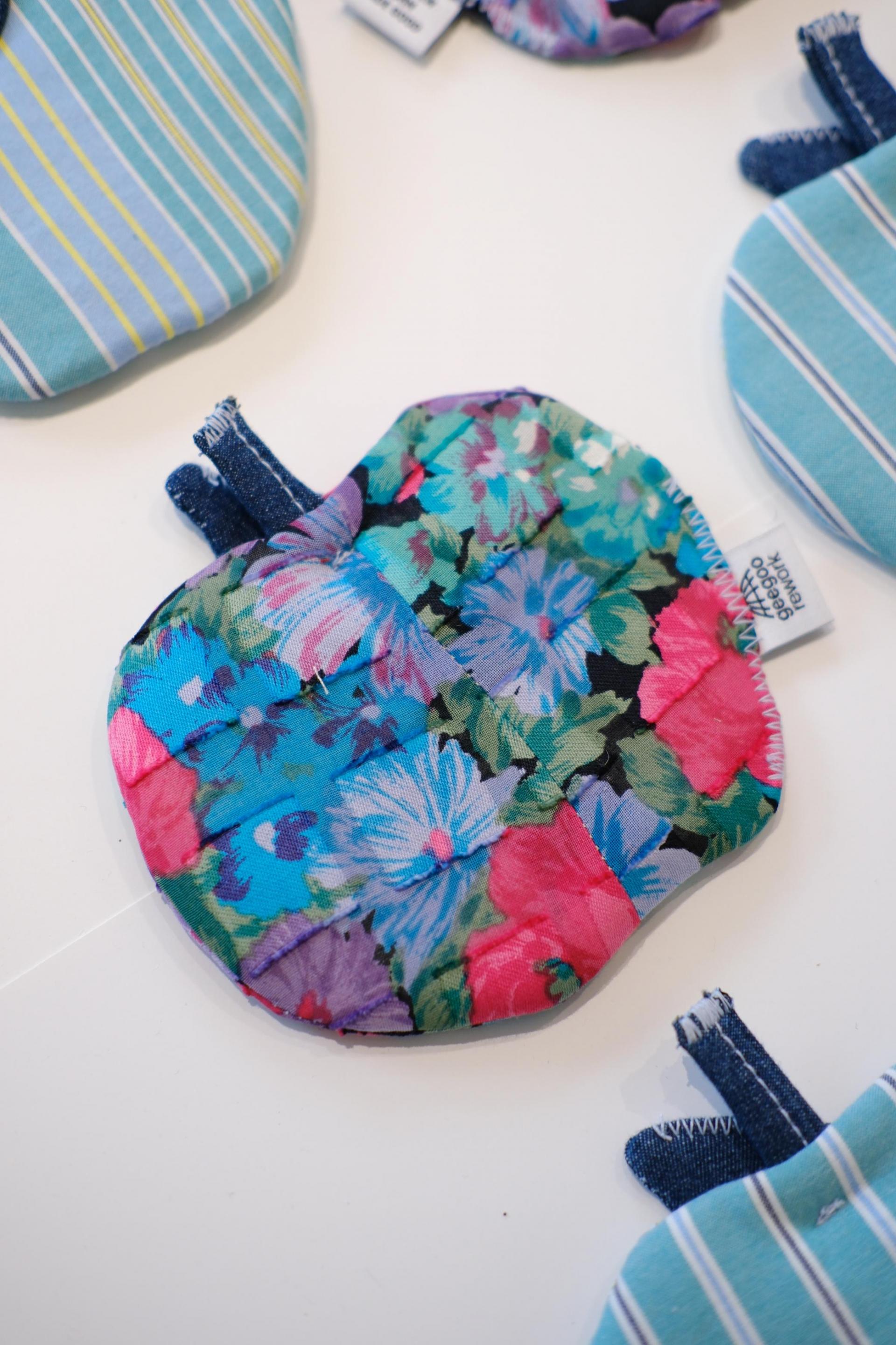 apple coaster