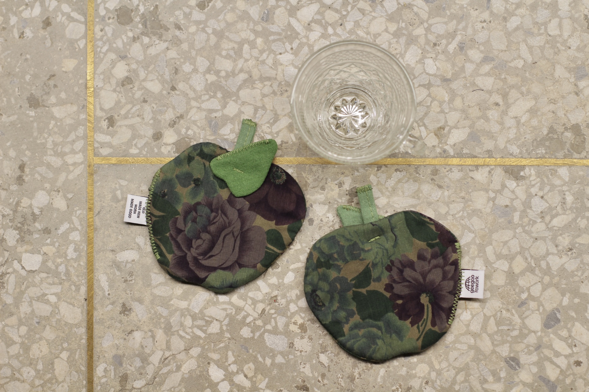 moss apple coaster