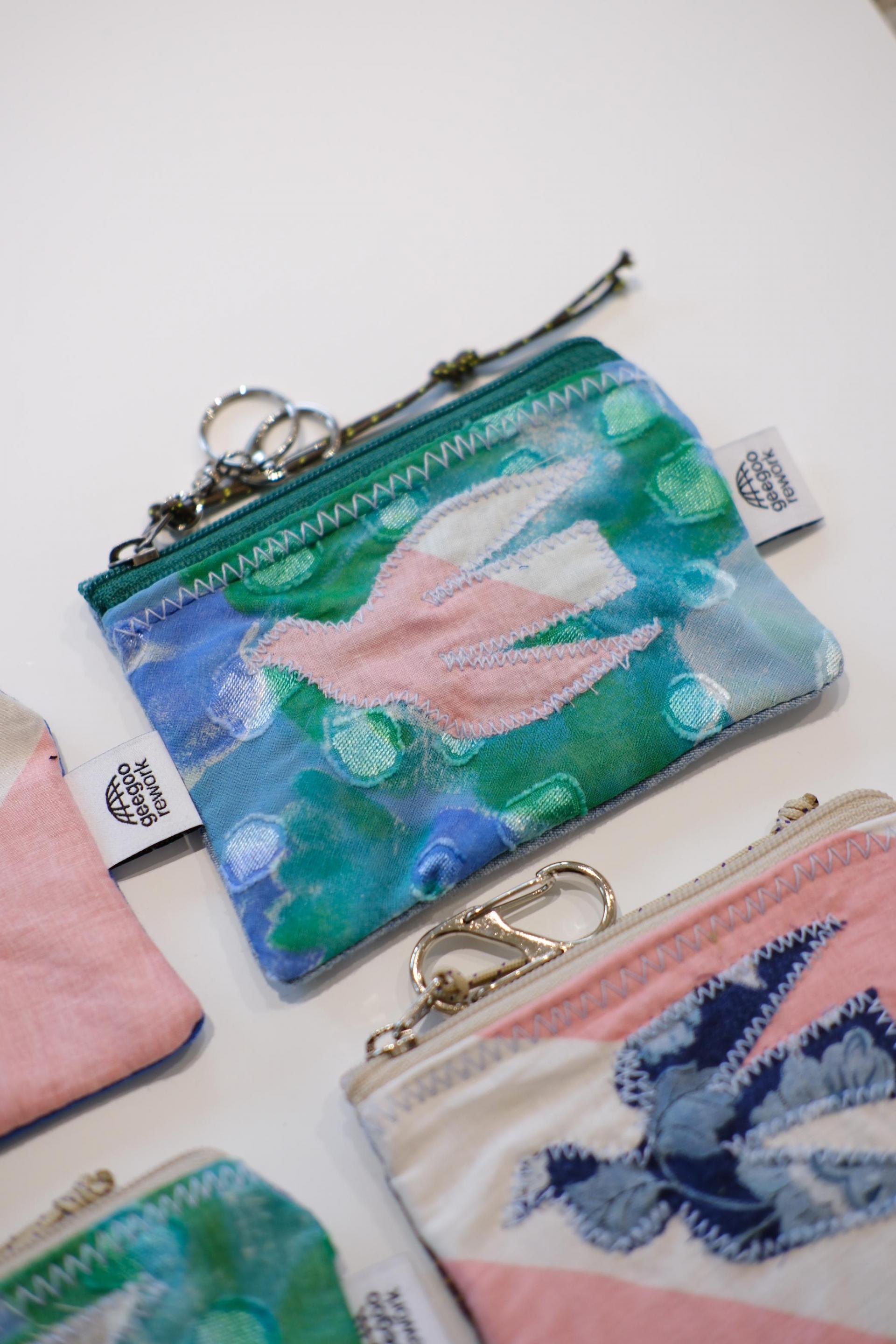 bird pouch