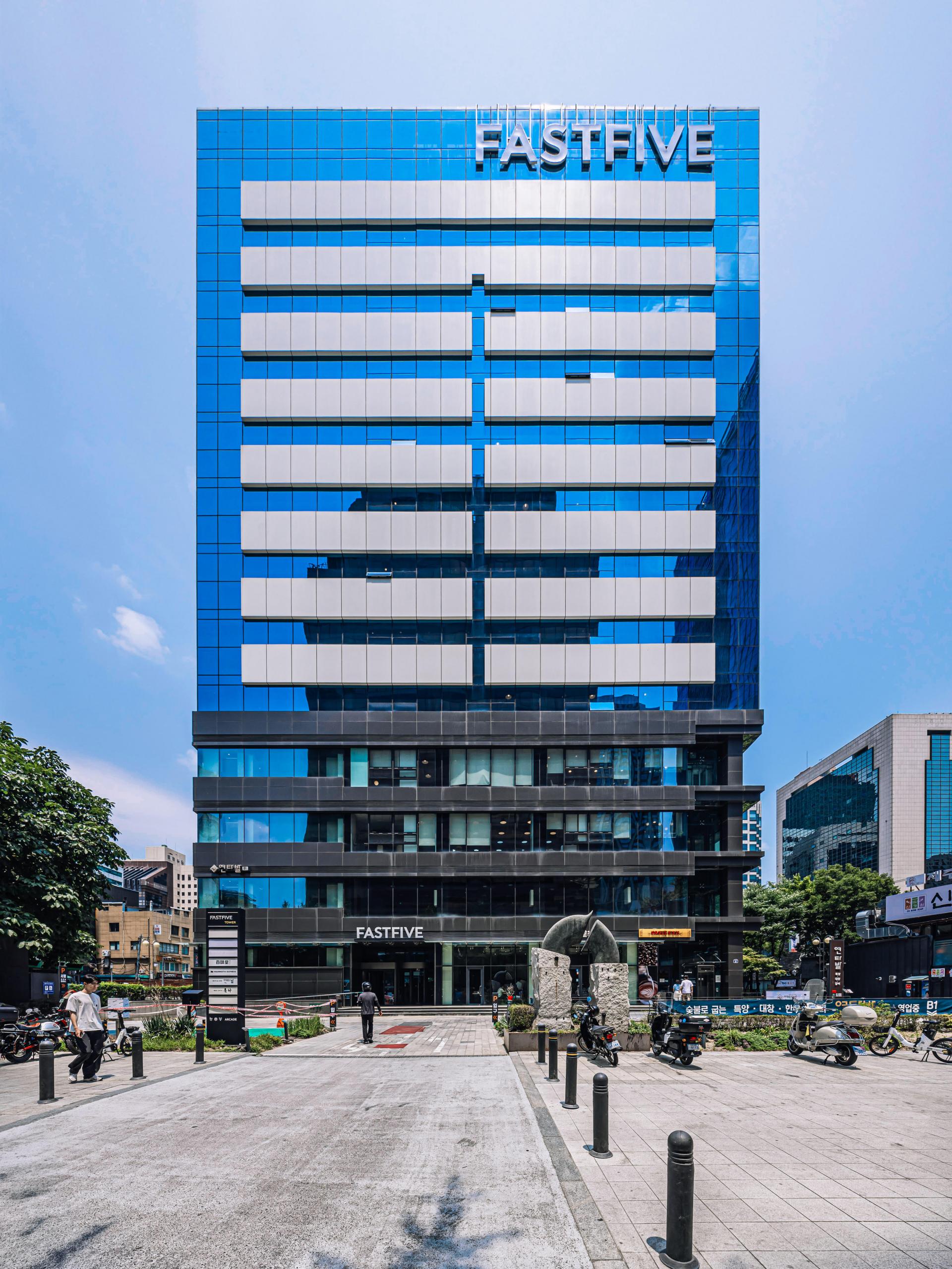 RSQUARE Launches Sale Advisory for 'FastFive Tower' in Prime CBD Location, Jointly with AcreTree