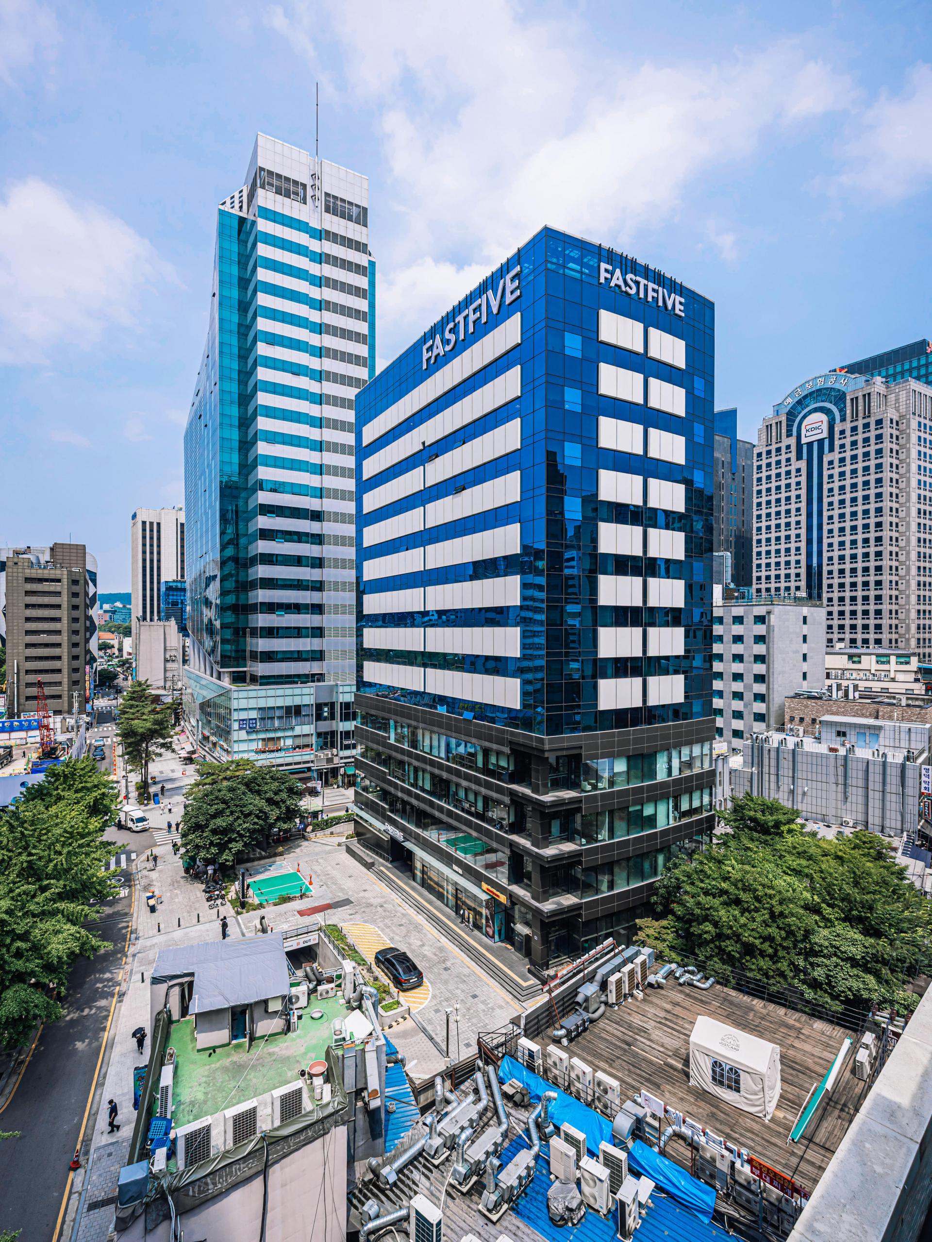 RSQUARE Launches Sale Advisory for 'FastFive Tower' in Prime CBD Location, Jointly with AcreTree