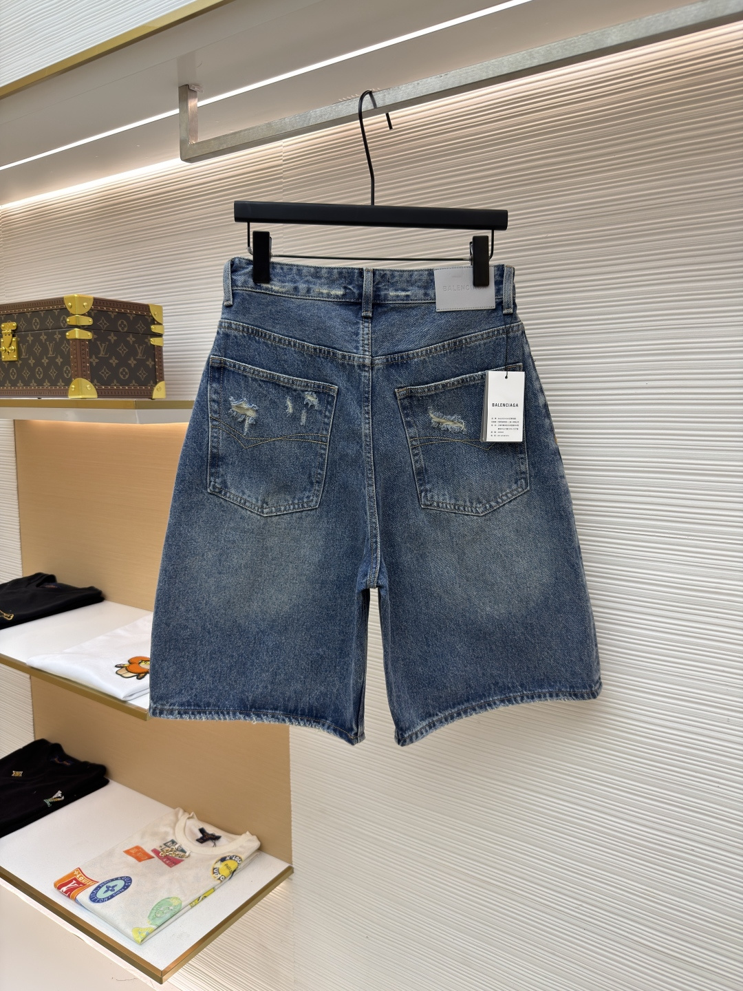 발렌시아가(BALENCIAGA) 폴디드 데님 쇼츠 하의 의류