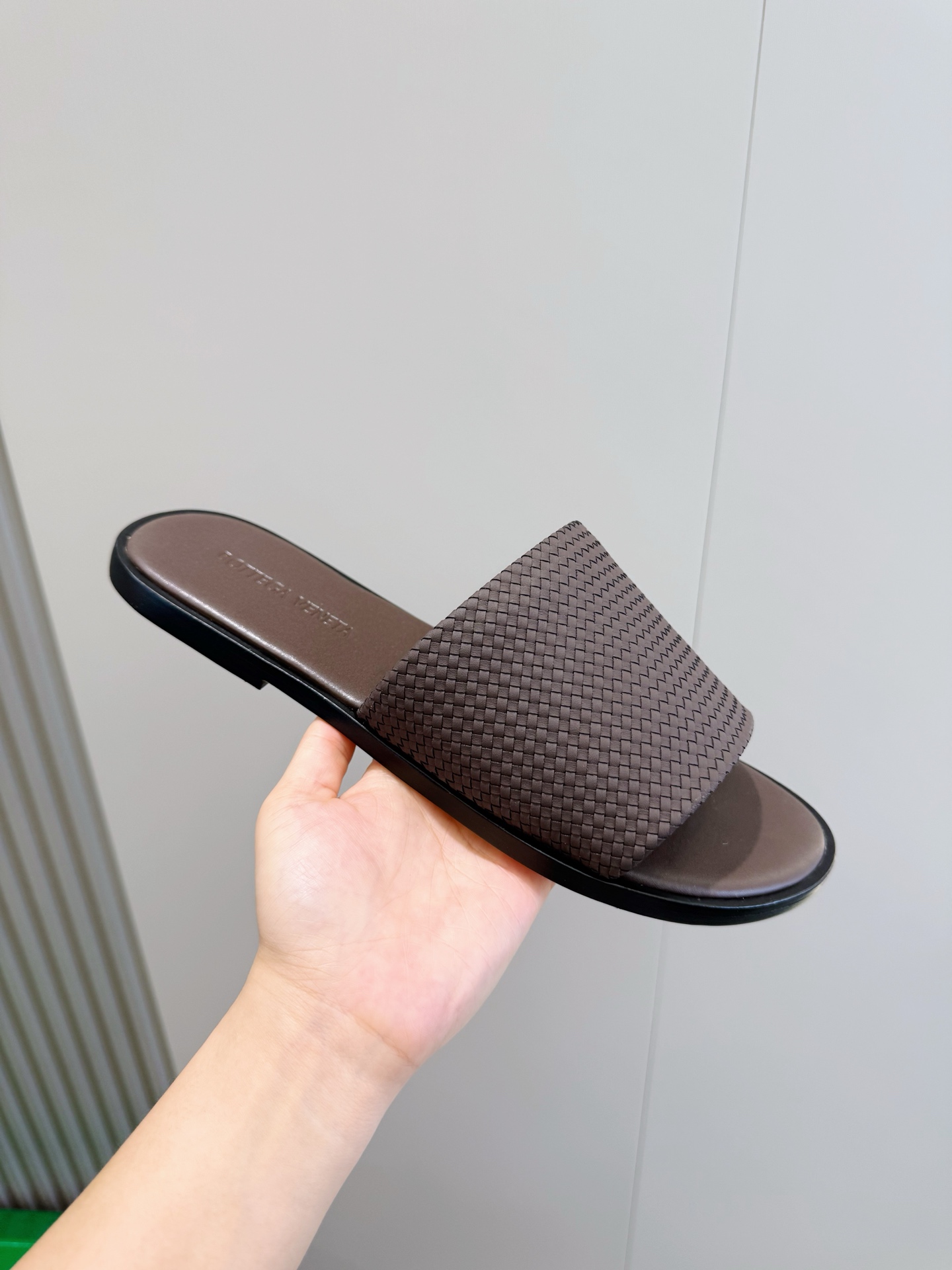 [Bottega Veneta] BV 보테가 베네타 맨즈 웨이브 레더 슬라이드 슬리퍼 신발