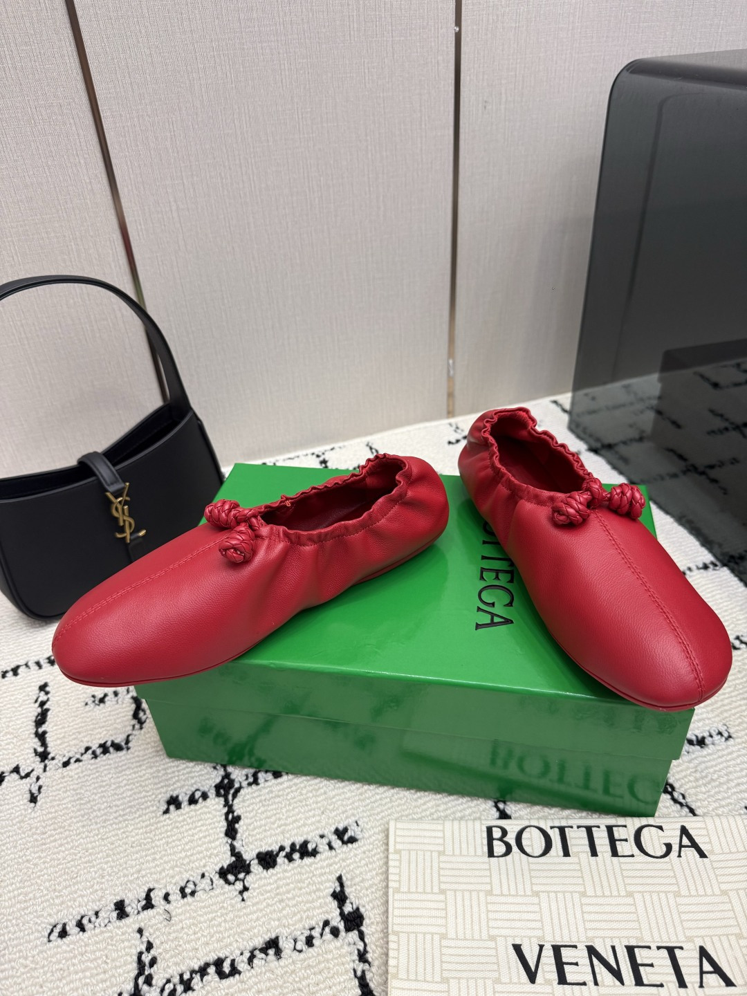 보테가 베네타(BOTTEGA VENETA) 인트레치아토 발레리나 플랫 신발
