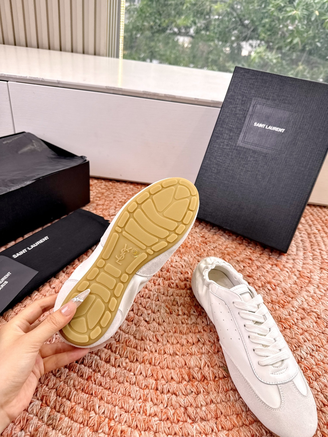 생로랑(YSL) 투웨이 플랫 스니커즈 신발
