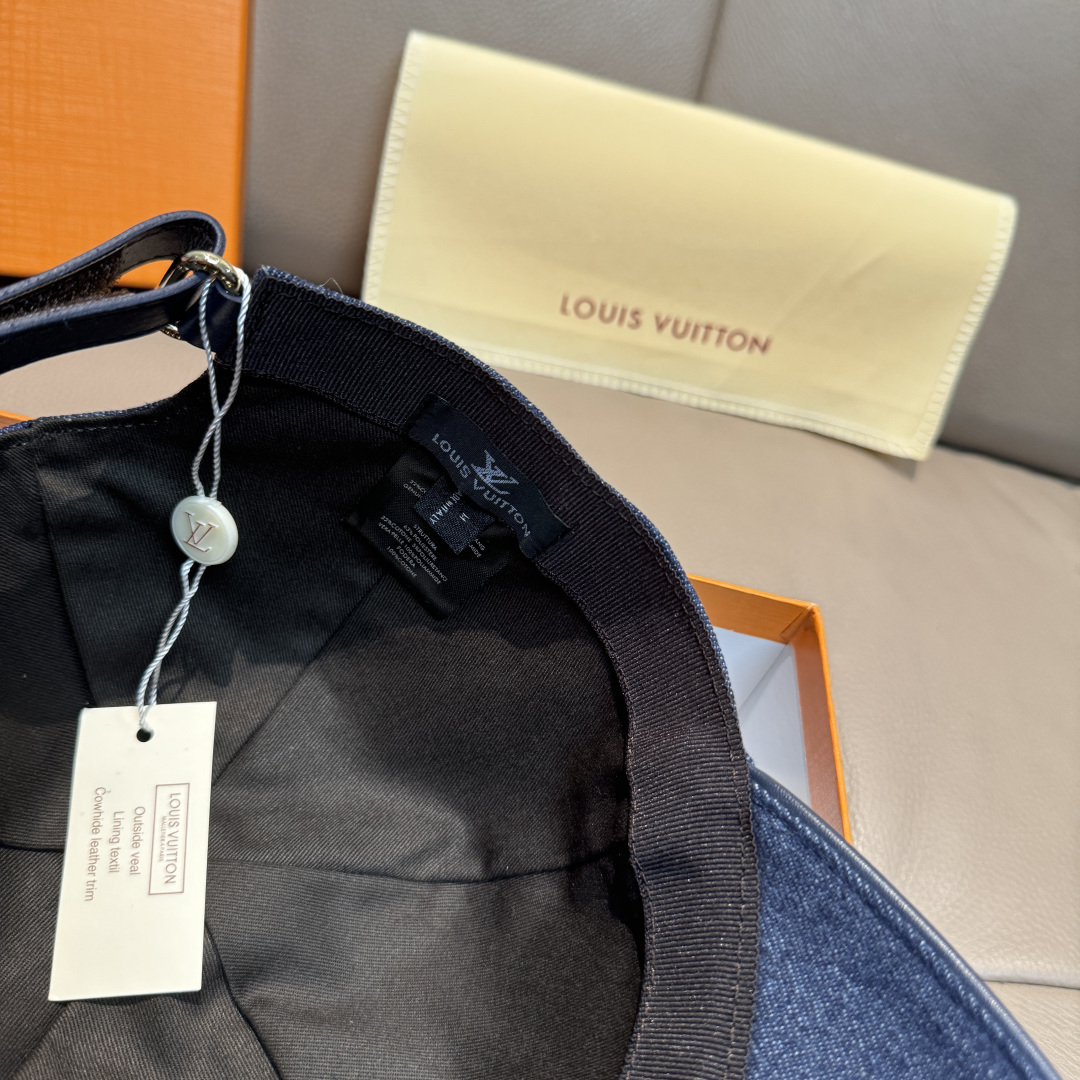 루이비통(LV) 로고 데님 볼캡 모자
