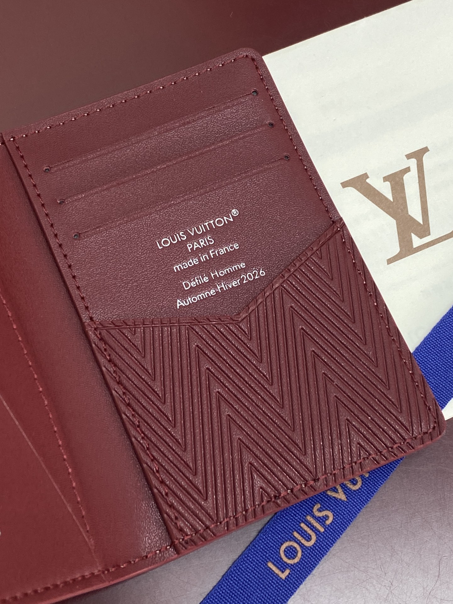 [Louis Vuitton] LV 루이비통 쇼퍼백 모티브 포켓 월렛 지갑 M2A445