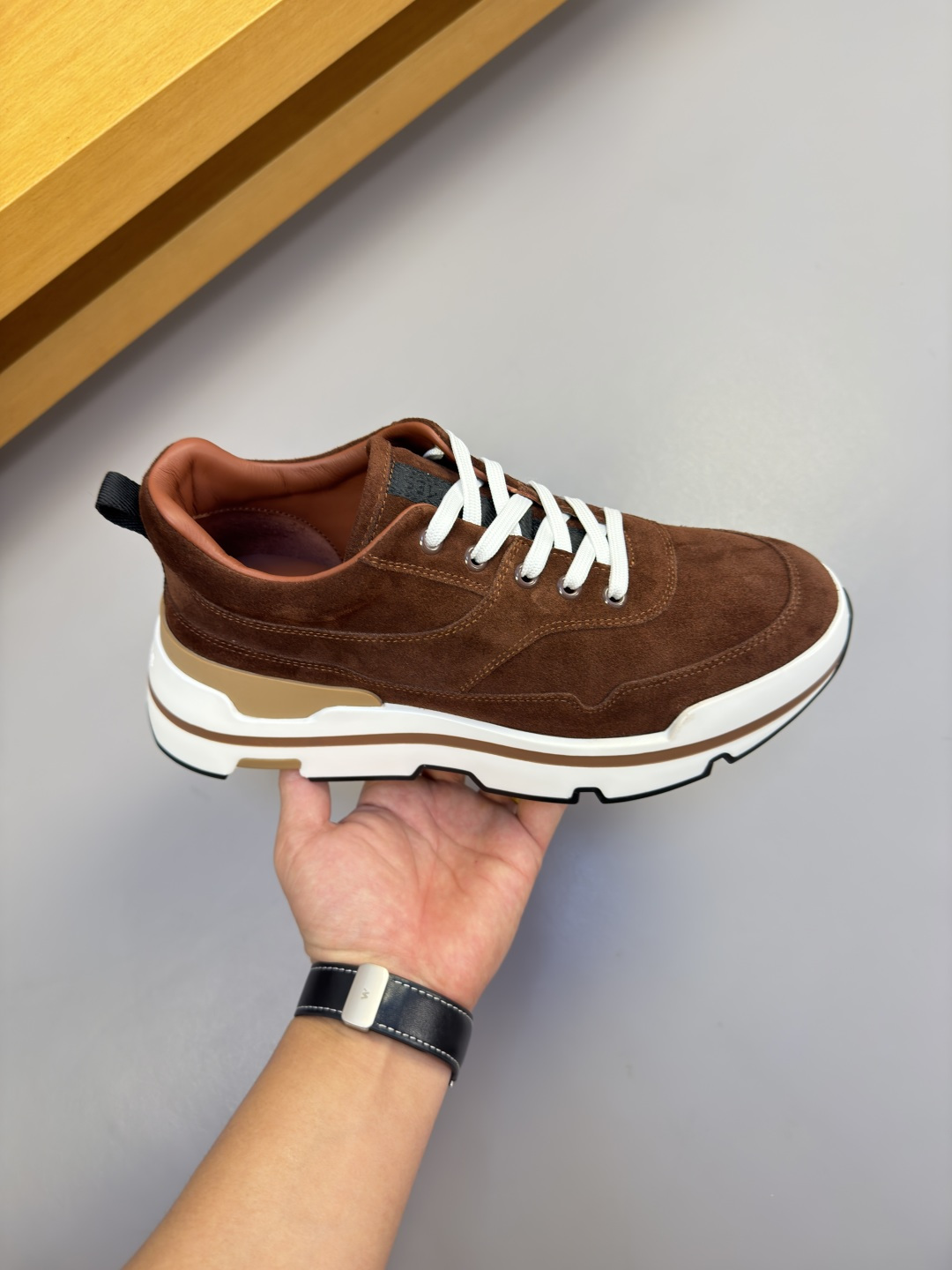 [Hermes] 에르메스 프리미엄 스웨이드 레더 콤비 스니커즈 신발
