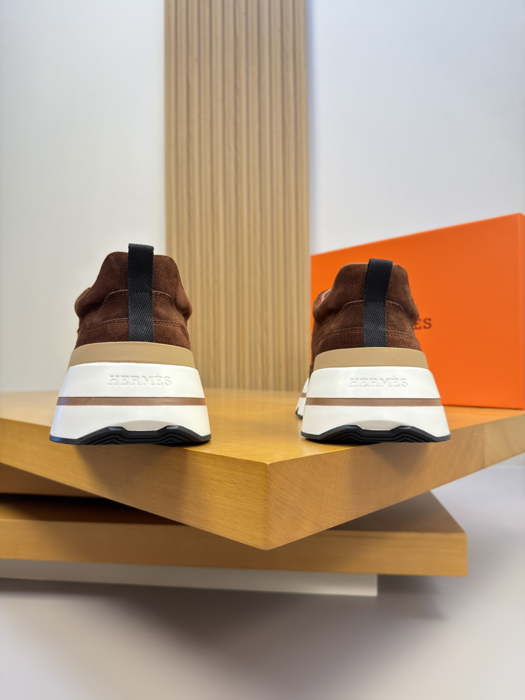 [Hermes] 에르메스 프리미엄 스웨이드 레더 콤비 스니커즈 신발