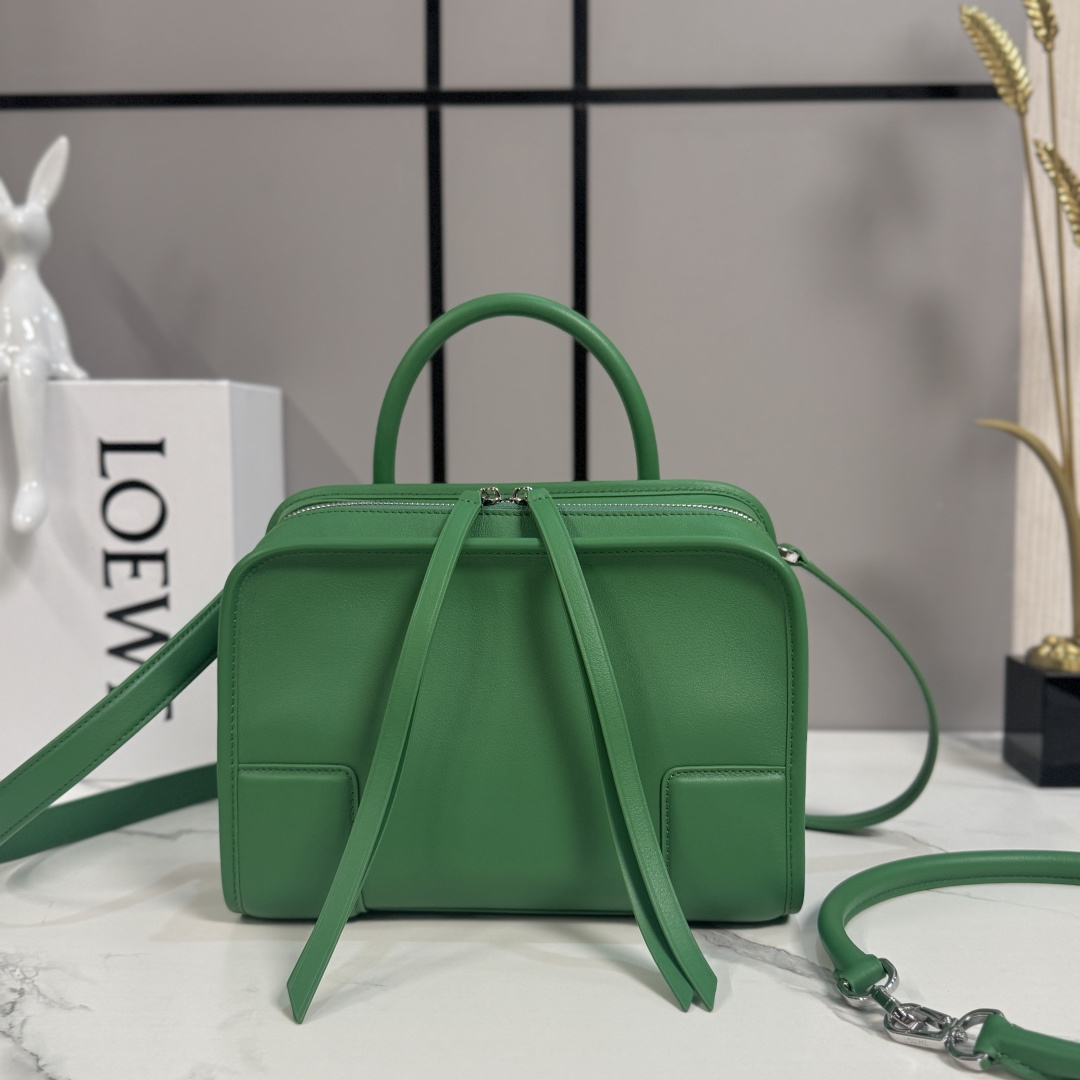 [Loewe] 로에베 Amazona 아마조나 180 소프트 카프스킨 스몰 백 가방