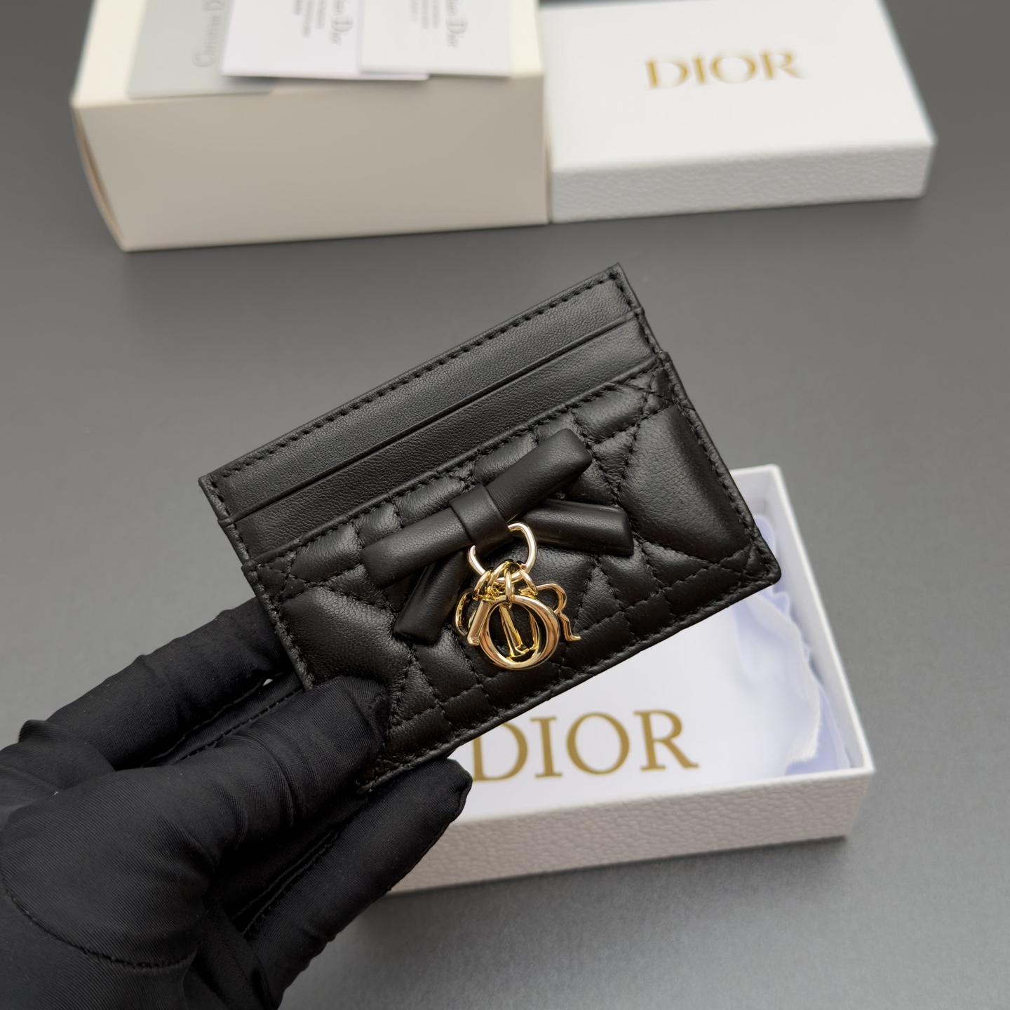 [Dior] 디올 Lady Freesia 레이디 프리지아 까나쥬 램스킨 카드 홀더 지갑