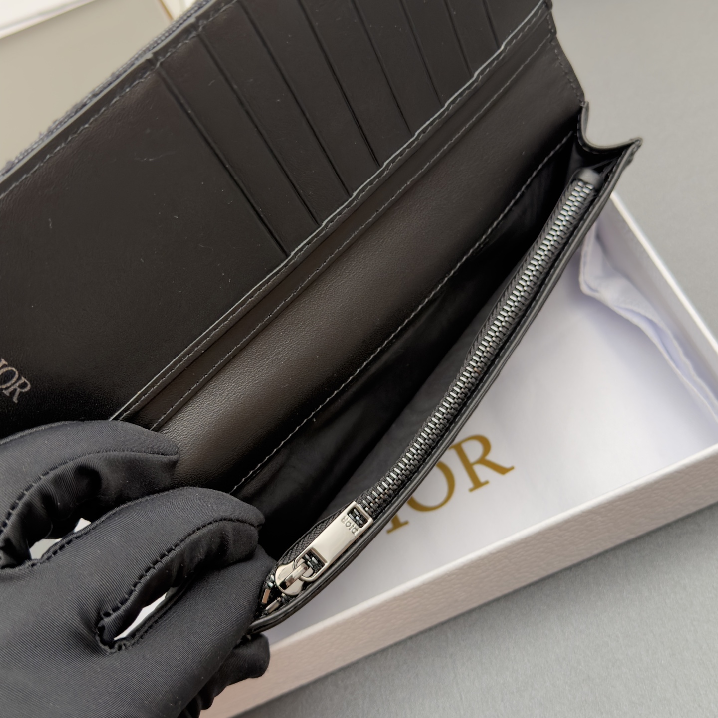 Dior 디올 맨즈 롱 바이폴드 장 지갑