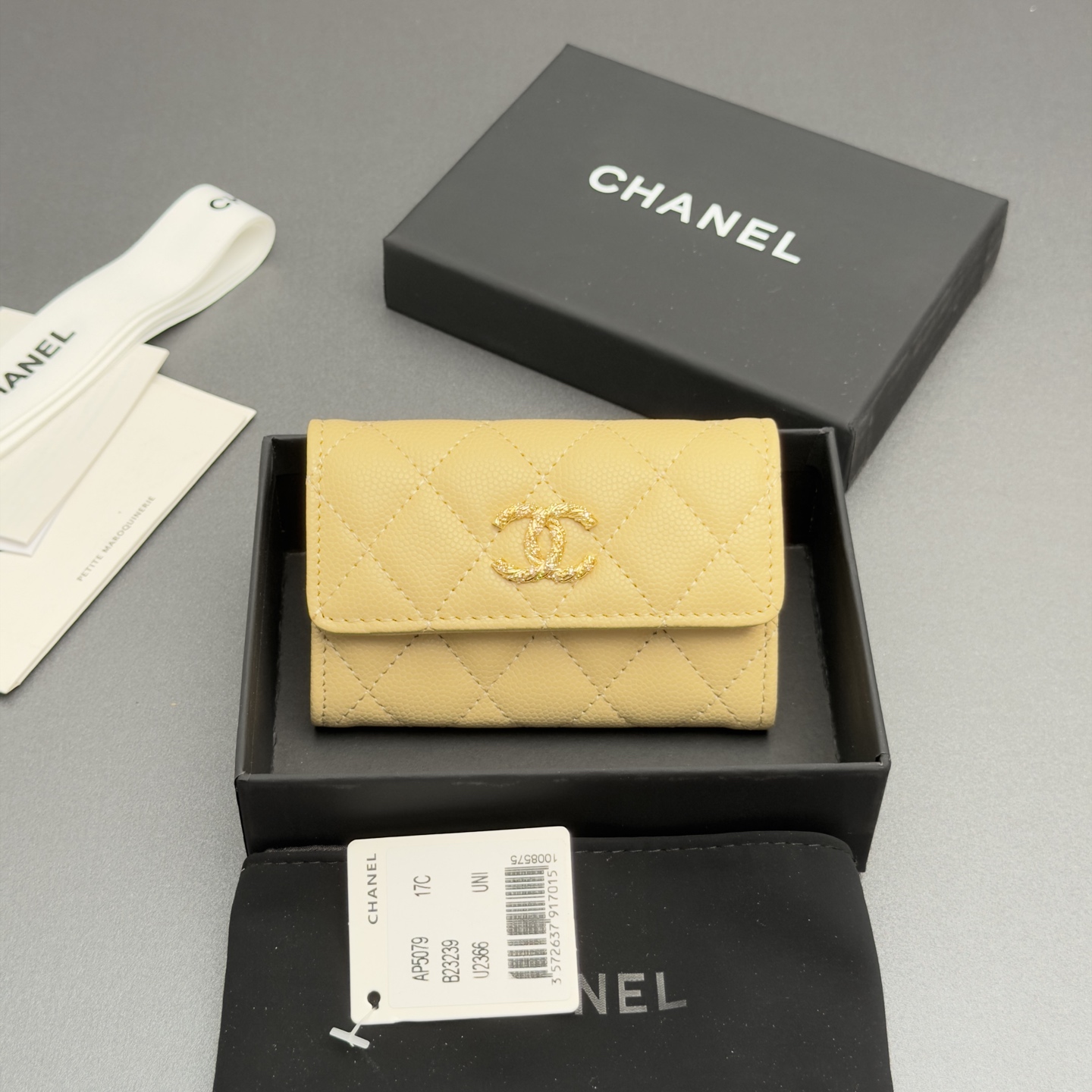 [Chanel] 샤넬 26SS 캐비어 멀티 젬스톤 카드 홀더 지갑