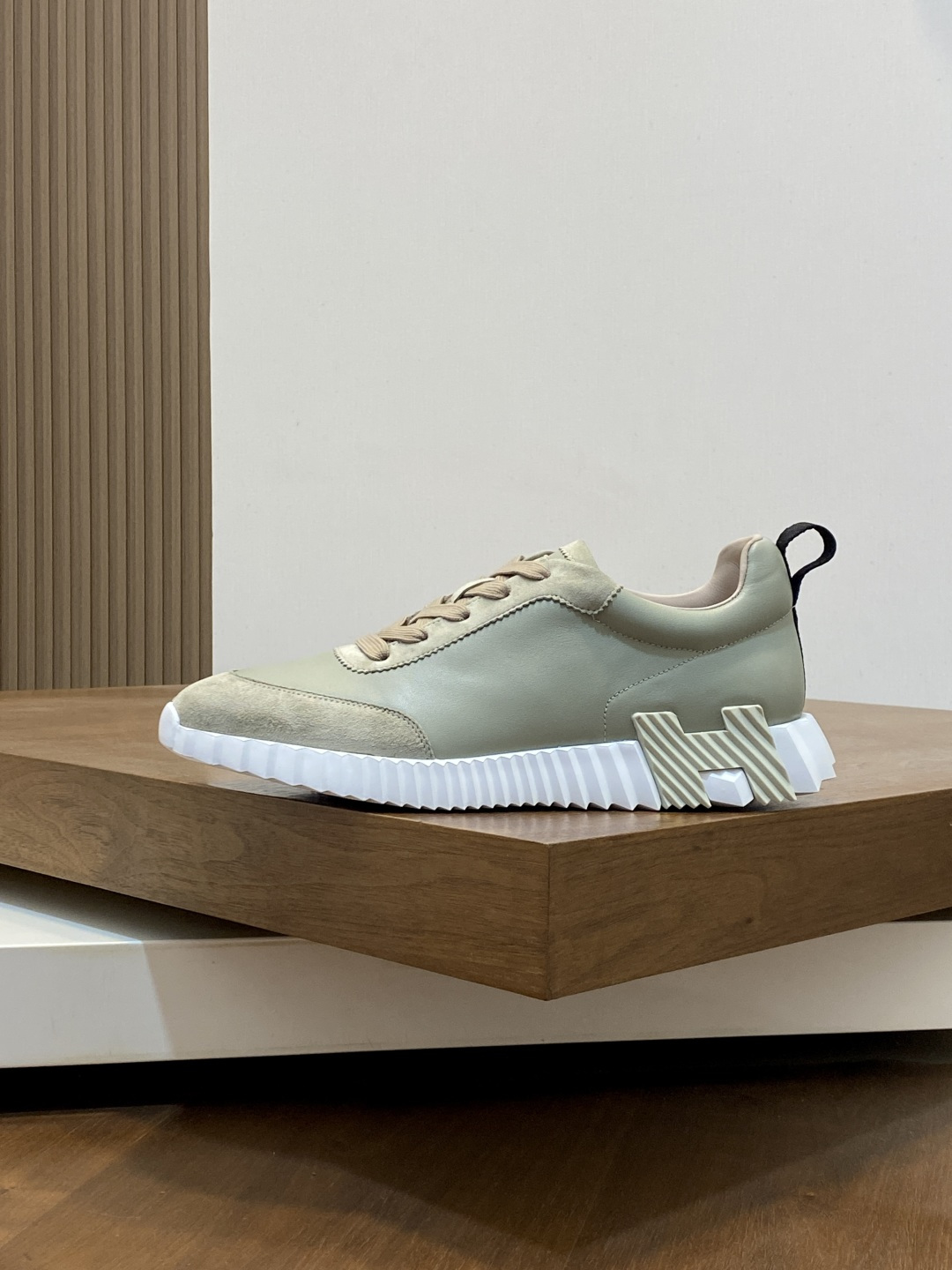 [Hermes] 에르메스 바운싱(Bouncing) 프리미엄 카프스킨 & 고트스킨 스니커즈 신발