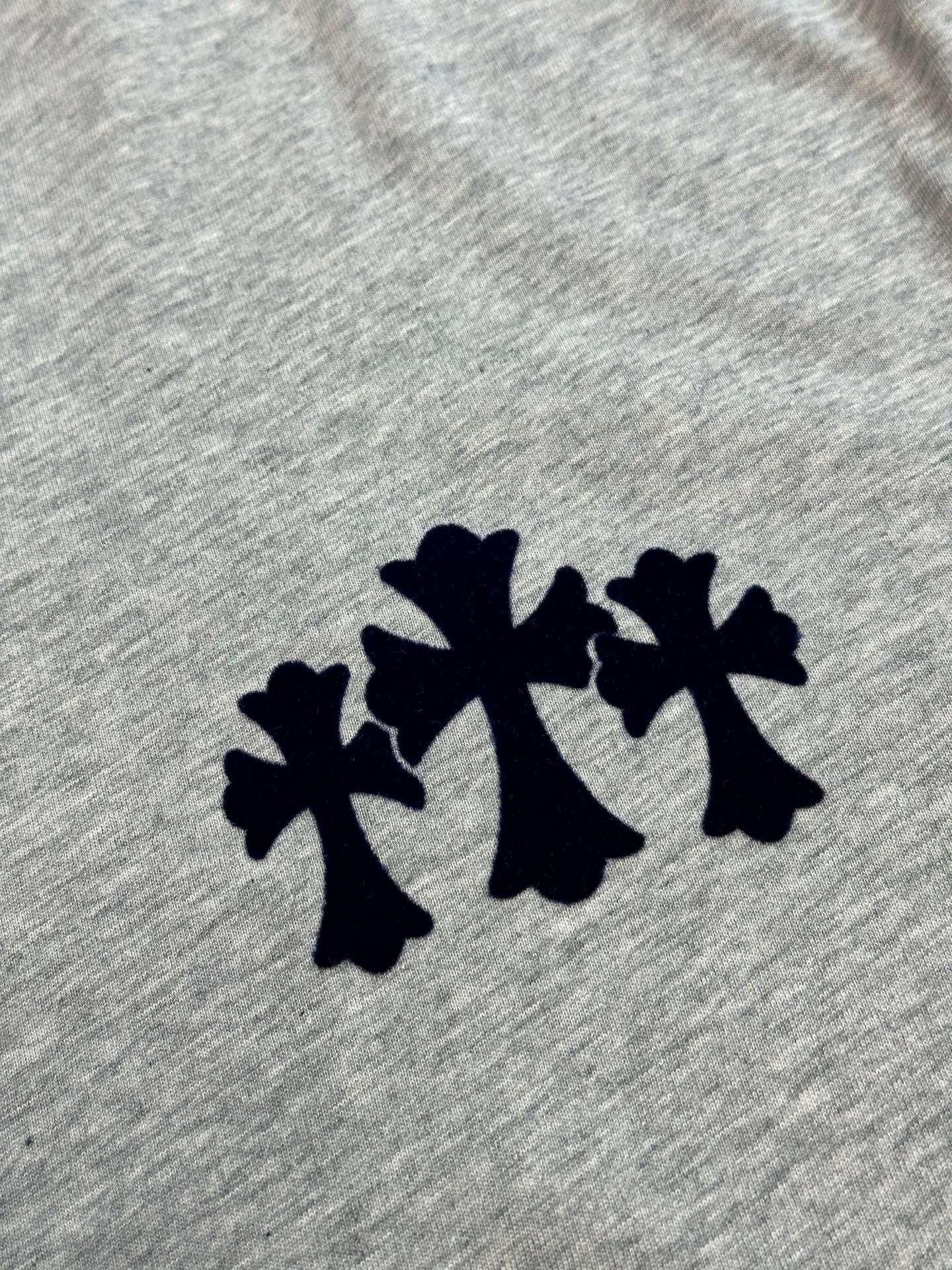 크롬하츠(CHROME HEARTS) 플로킹 크로스 긴팔 티셔츠 상의 의류