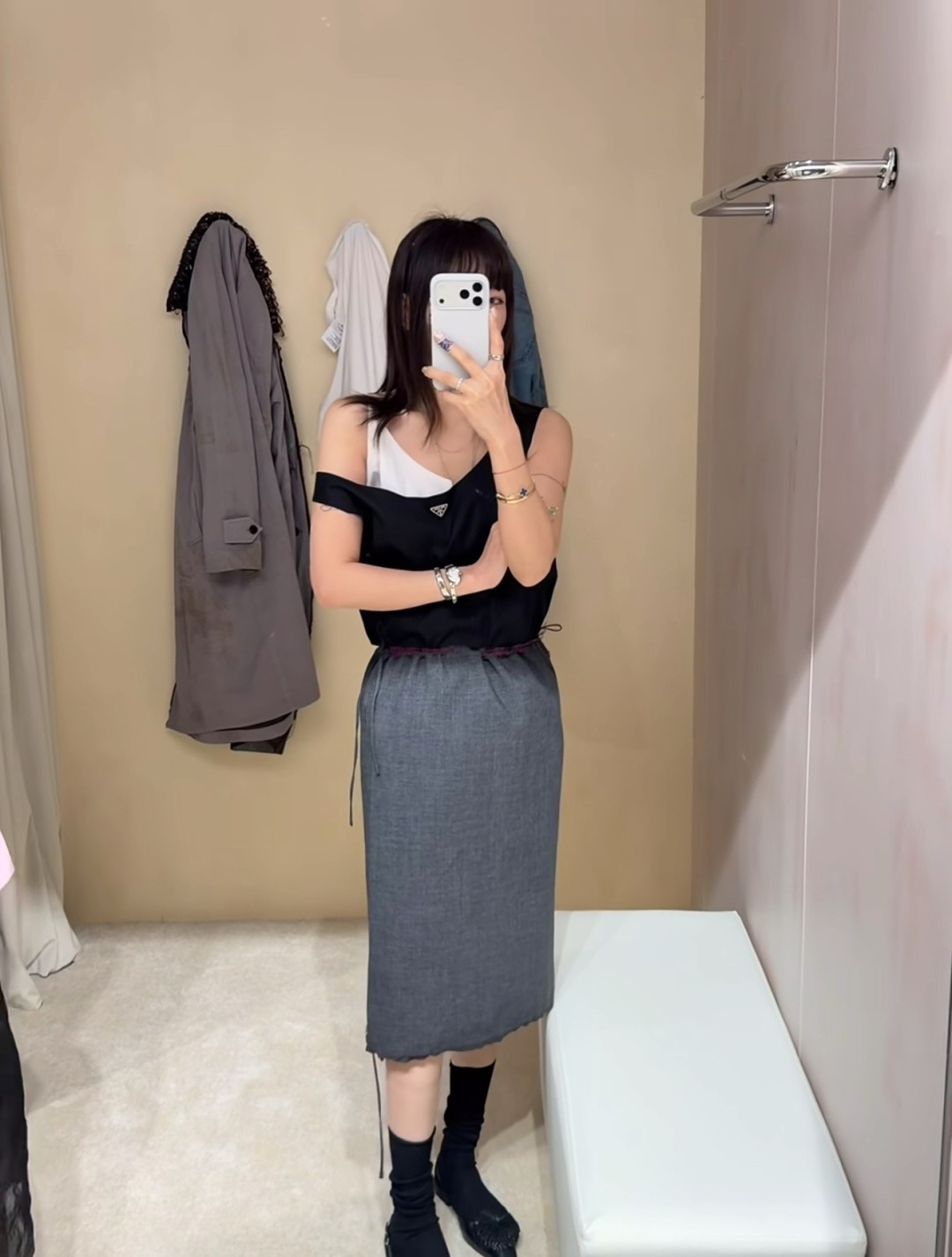 프라다(PRADA) 로고 나일론 베스트 상의 의류