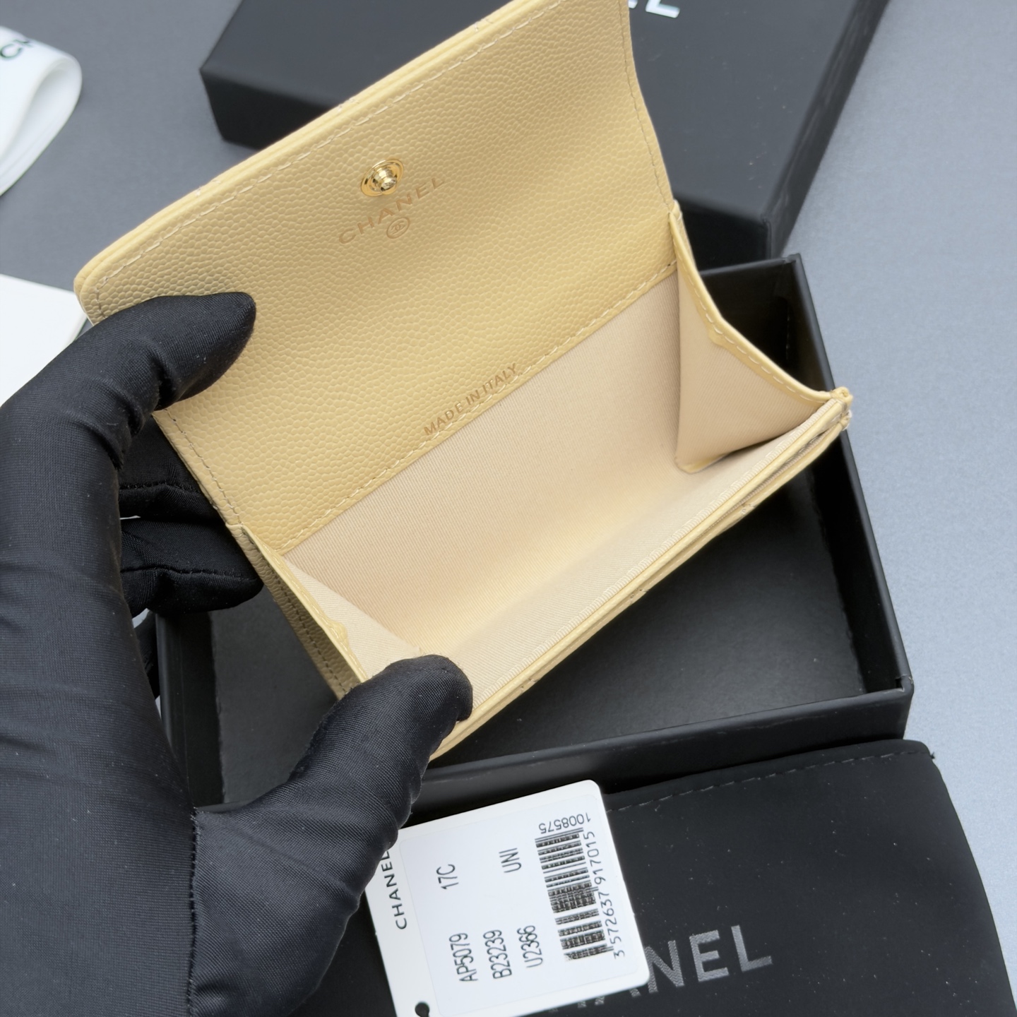 [Chanel] 샤넬 26SS 캐비어 멀티 젬스톤 카드 홀더 지갑