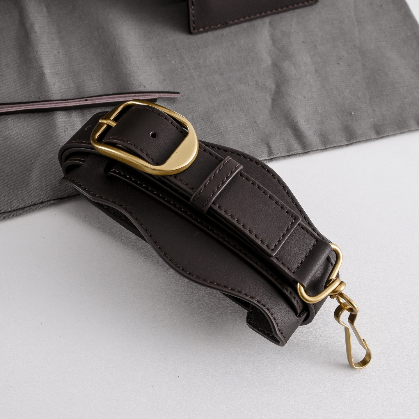 BALENCIAGA 발렌시아가 Le City 르 시티 스웨이드 컴비네이션 카프스킨 모터사이클 백 (브라운) 가방