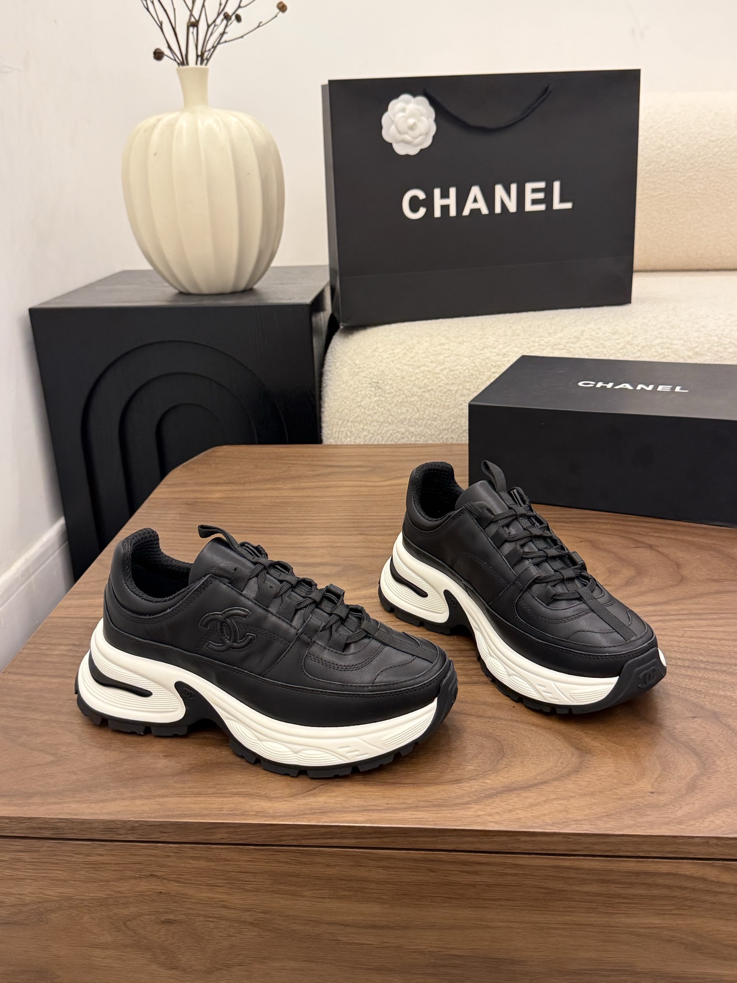 샤넬(CHANEL) 배색 캐주얼 스니커즈 신발