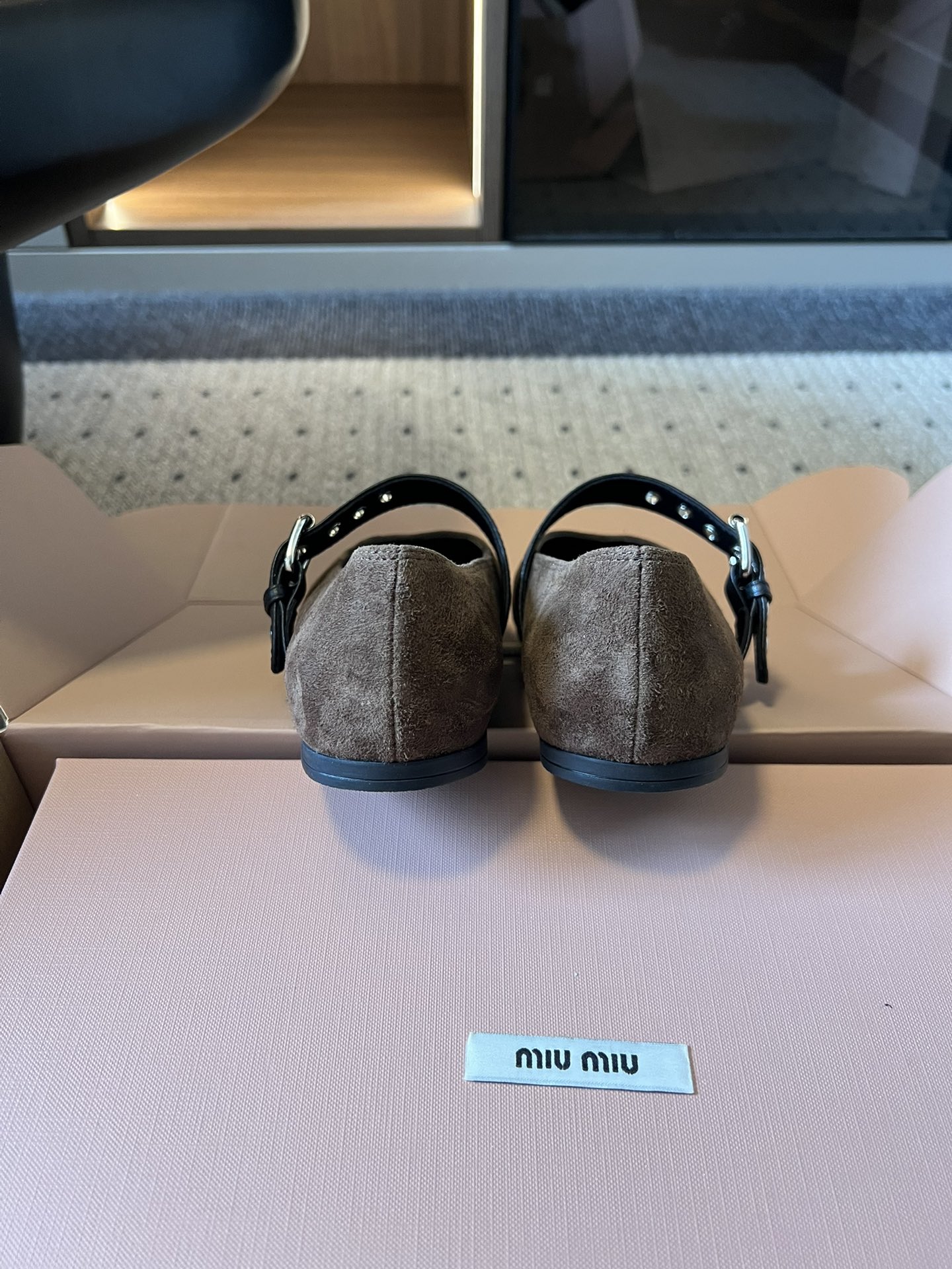 미우미우(MIU MIU) 스웨이드 메리제인 슈즈 신발