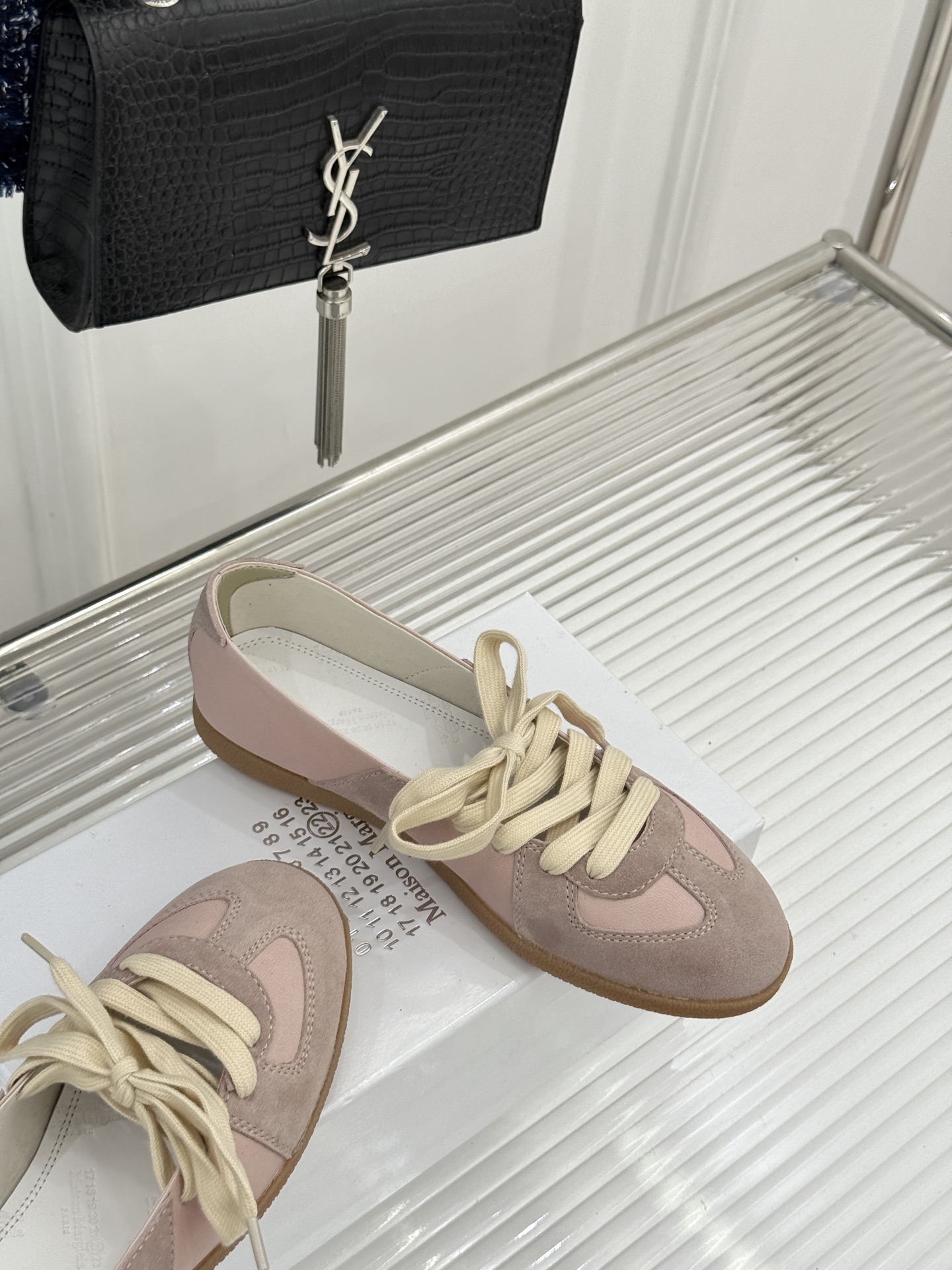 메종 마르지엘라(Maison Margiela) 스웨이드 배색 독일군 스니커즈 신발