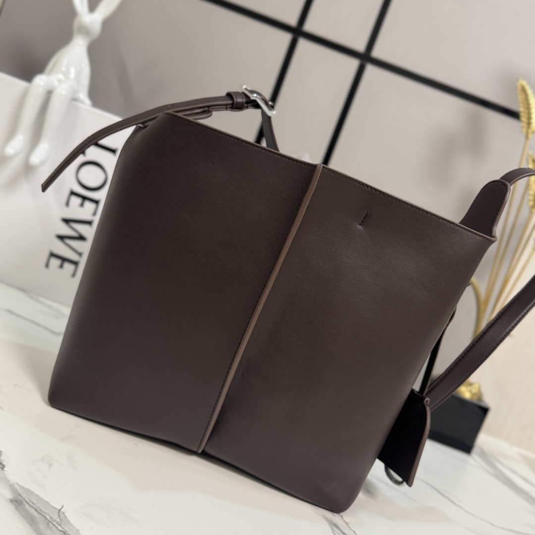 LOEWE 로에베 미디움 스무스 Bilbao 빌바오 트라페즈 버킷 백 가방