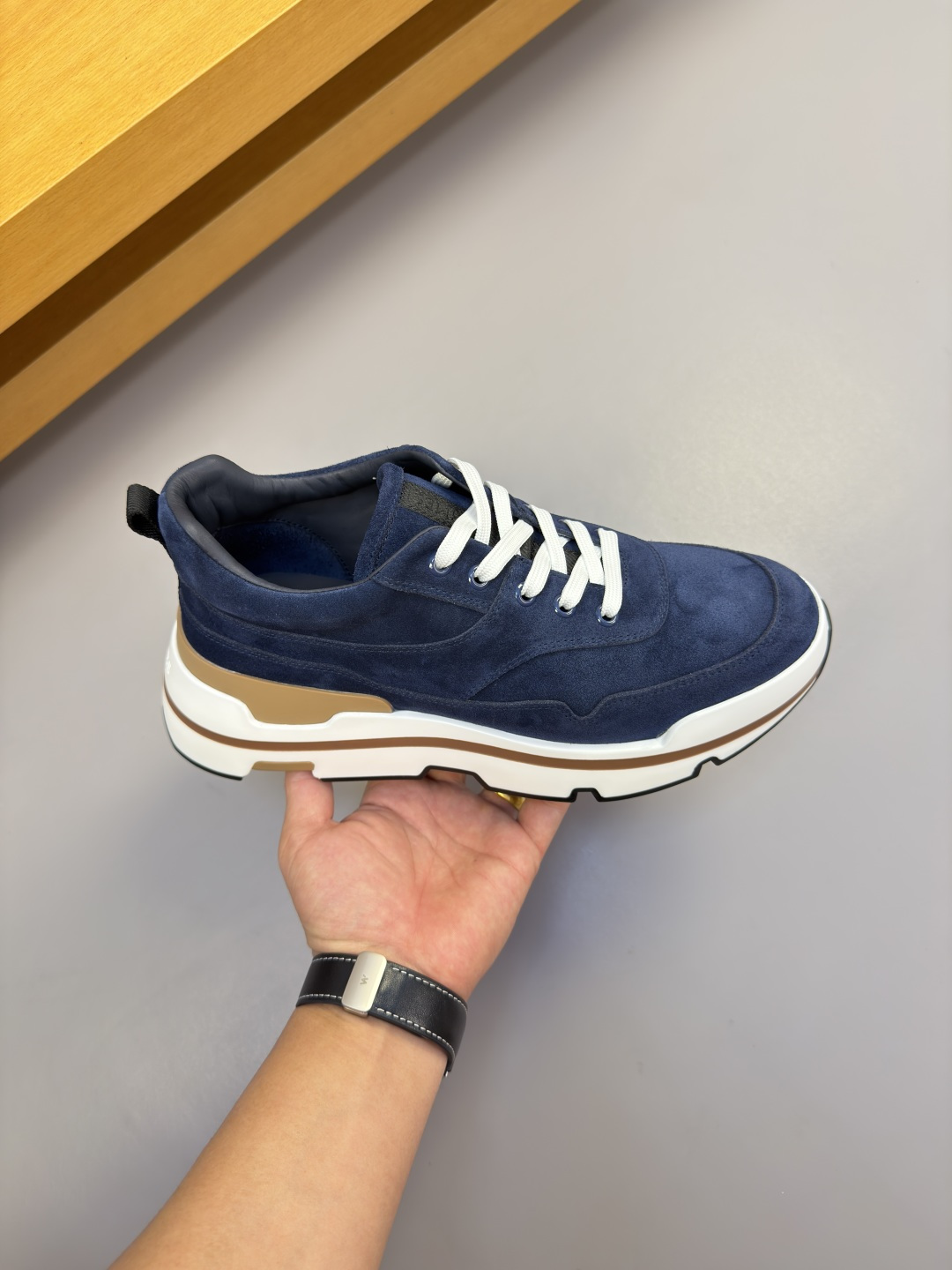[Hermes] 에르메스 프리미엄 스웨이드 레더 콤비 스니커즈 신발