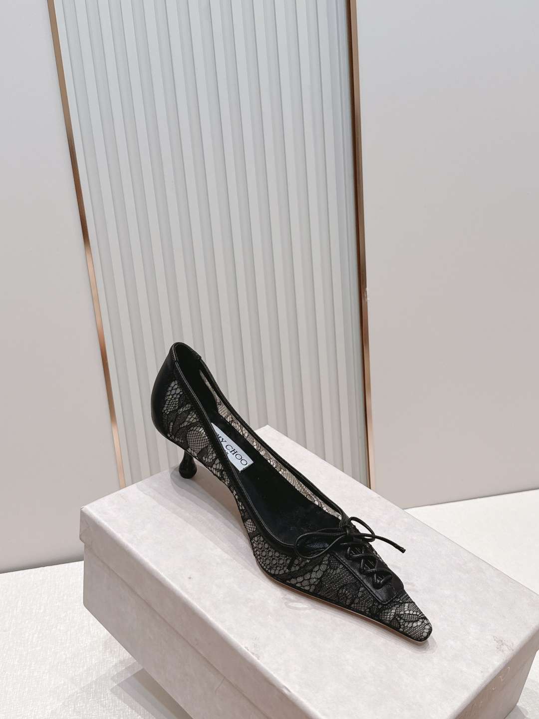 지미추(Jimmy Choo) 레이스업 레이스 포인티드토 펌프스 신발