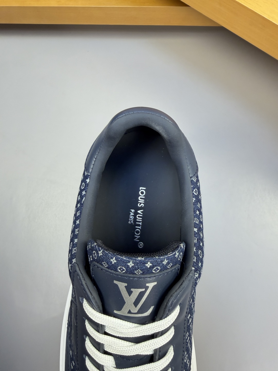 [Louis Vuitton] LV 루이비통 프리미엄 나파 & 데님 프린트 콤비 스니커즈 신발