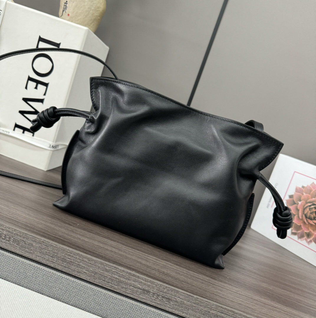 LOEWE 로에베 Flamenco 플라멩코 퍼스 나파 카프스킨 파우치 숄더백 가방