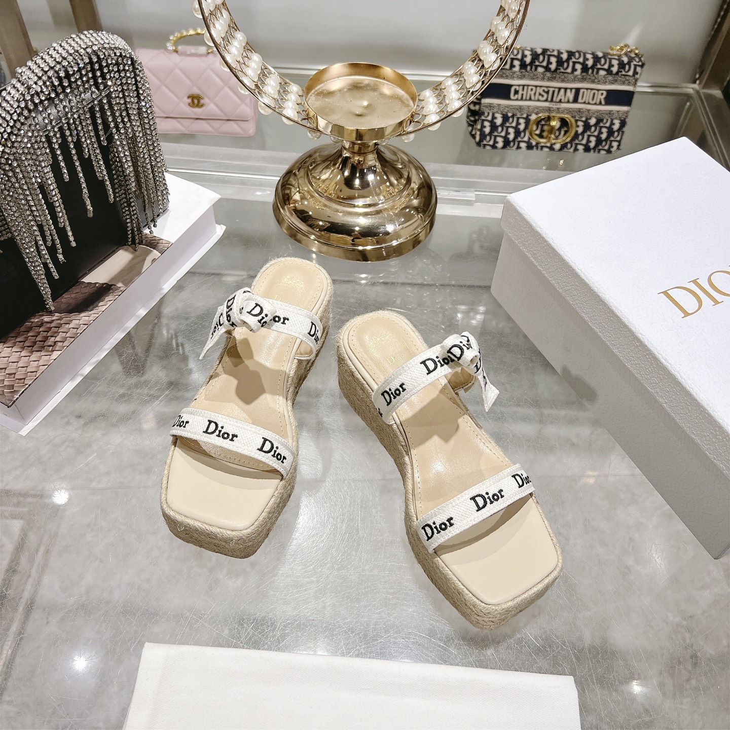 디올(DIOR) 로고 리본 더블 스트랩 플랫폼 슬리퍼 신발