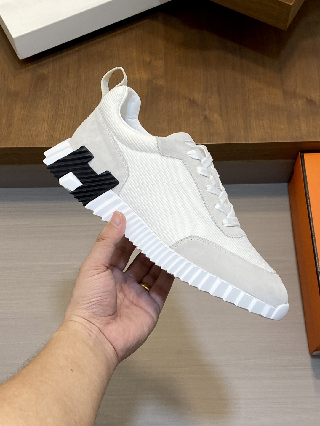 [Hermes] 에르메스 바운싱(Bouncing) 프리미엄 카프스킨, 스웨이드 & 메시 콤비 스니커즈 신발