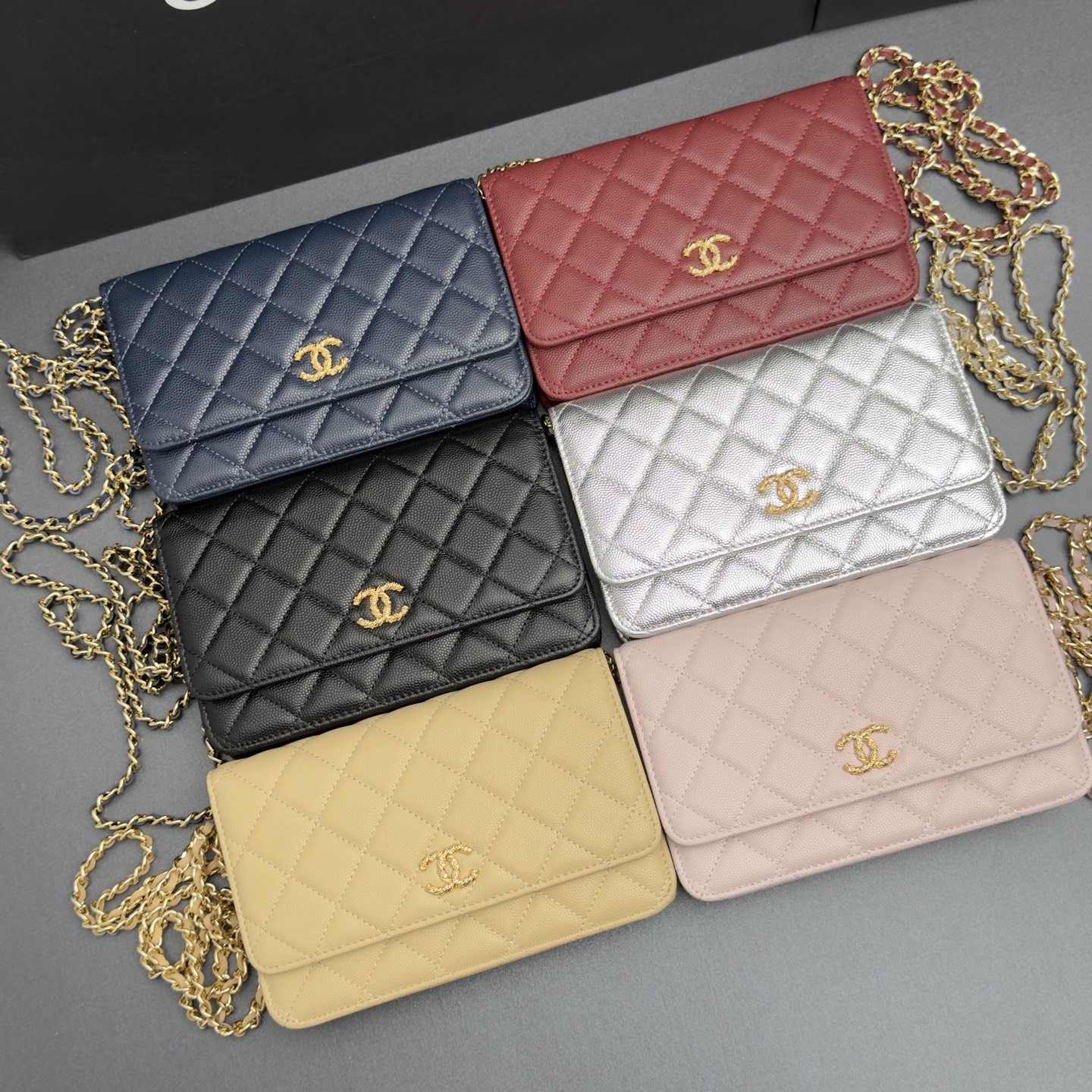 [Chanel] 샤넬 26SS 캐비어 멀티 젬스톤 체인 아코디언 플랩백 (WOC) 가방