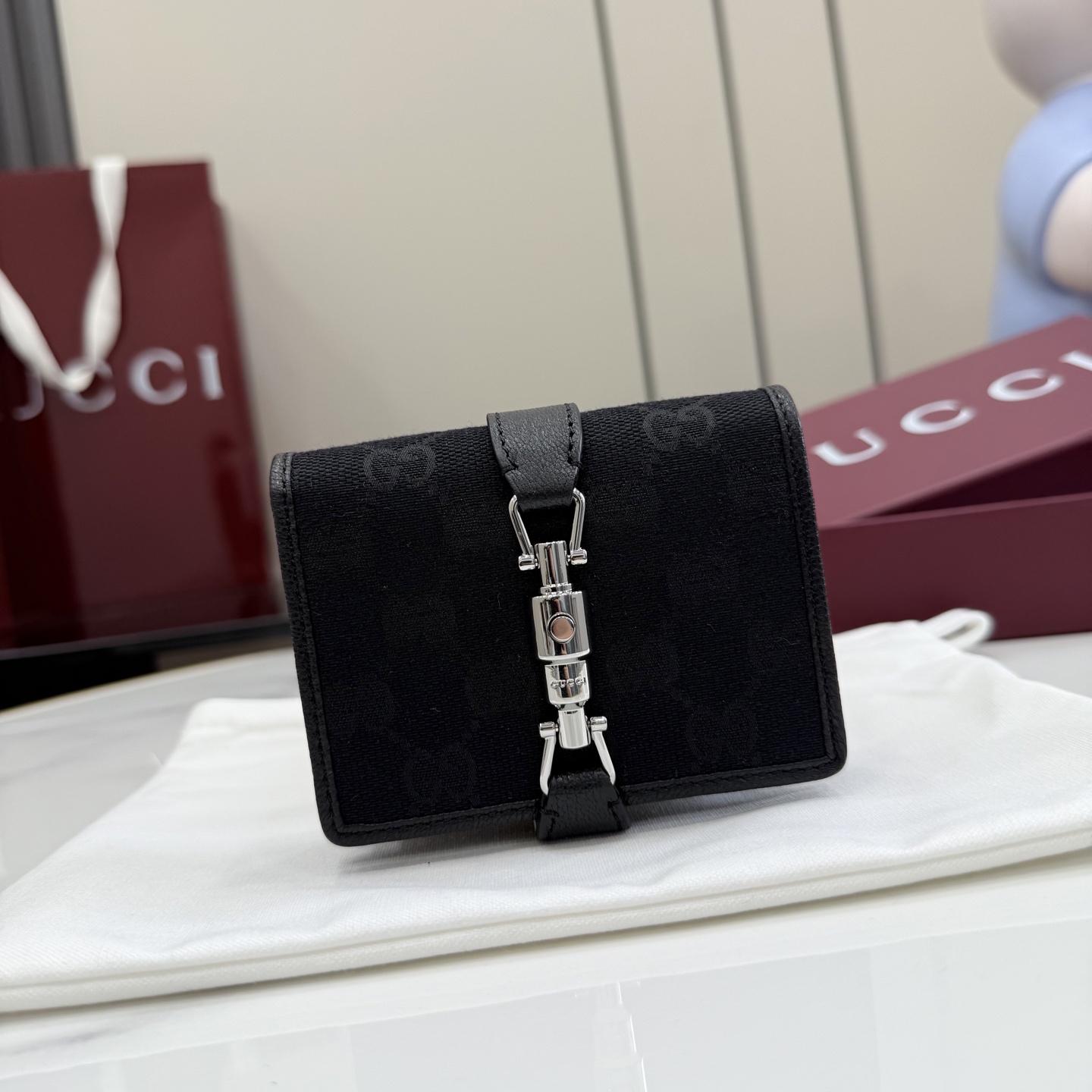 [Gucci] 구찌 26SS Jackie 재키 1961 GG 캔버스 중지갑