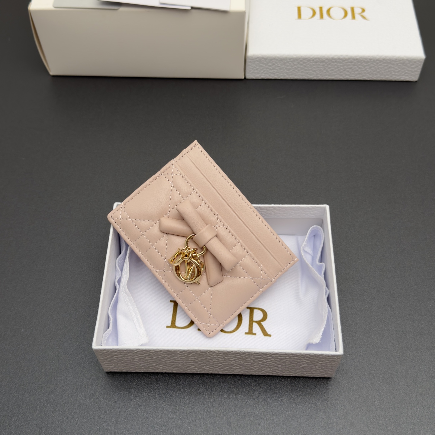 [Dior] 디올 Lady Freesia 레이디 프리지아 까나쥬 램스킨 카드 홀더 지갑