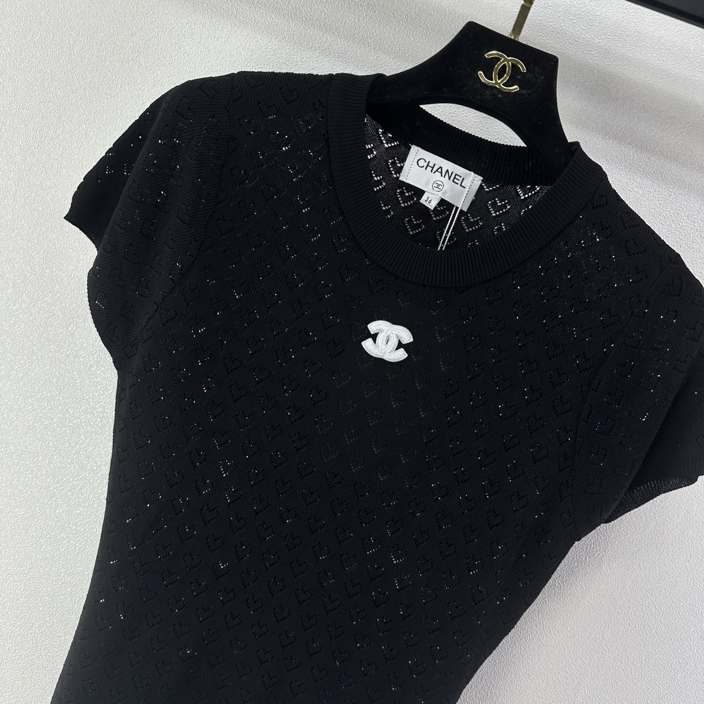 [Chanel] 샤넬 오픈워크 니트 반팔 탑 의류