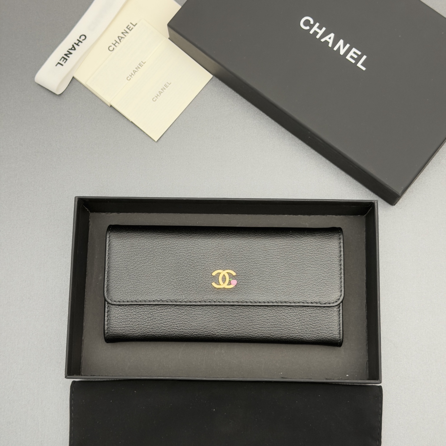 [Chanel] 샤넬 메탈 로고 플랩 롱 월렛 장지갑
