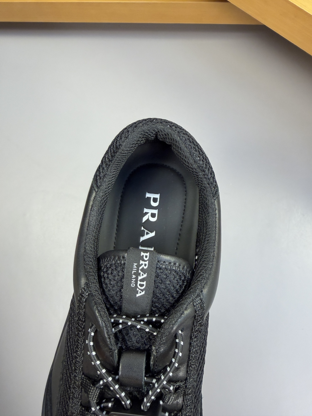 [Prada] 프라다 나파 레더 믹스 레트로 스니커즈 신발