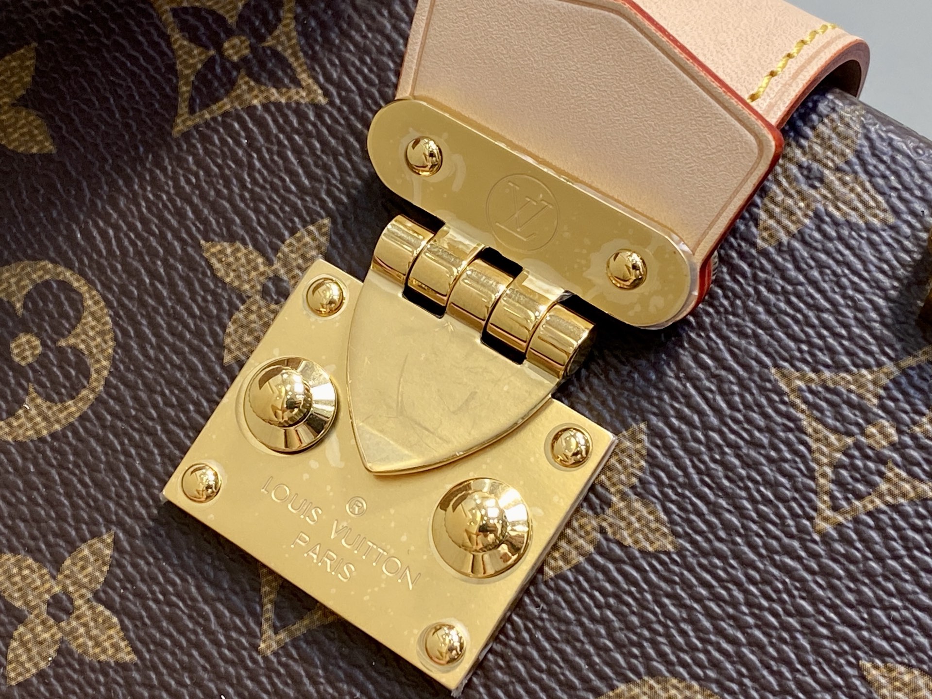 [Louis Vuitton] LV 루이비통 모노그램 알마 트렁크 20 (브라운 모노그램) 가방