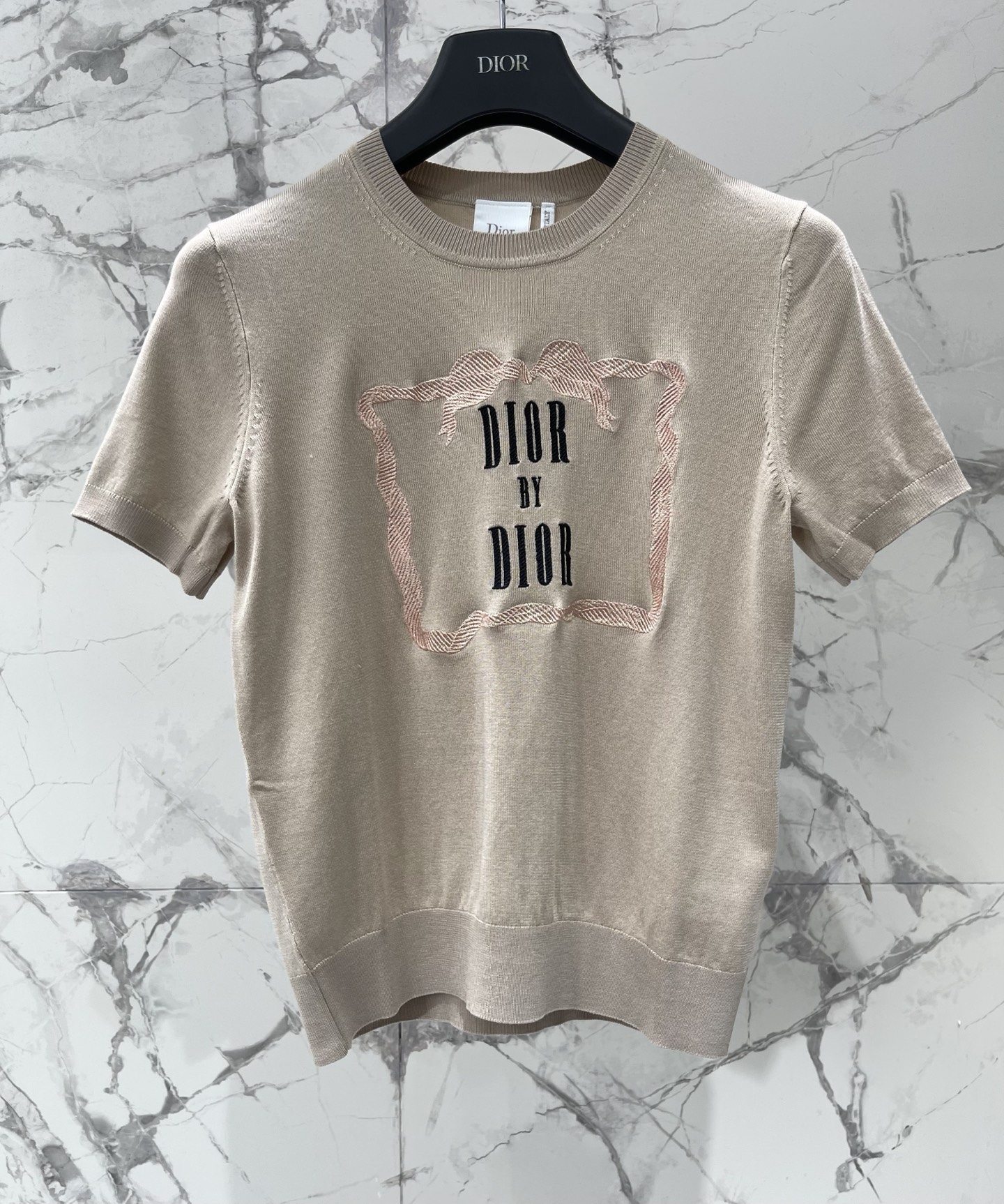 [Dior] 디올 26SS 입체 자수 로고 니트 반팔 티셔츠 의류